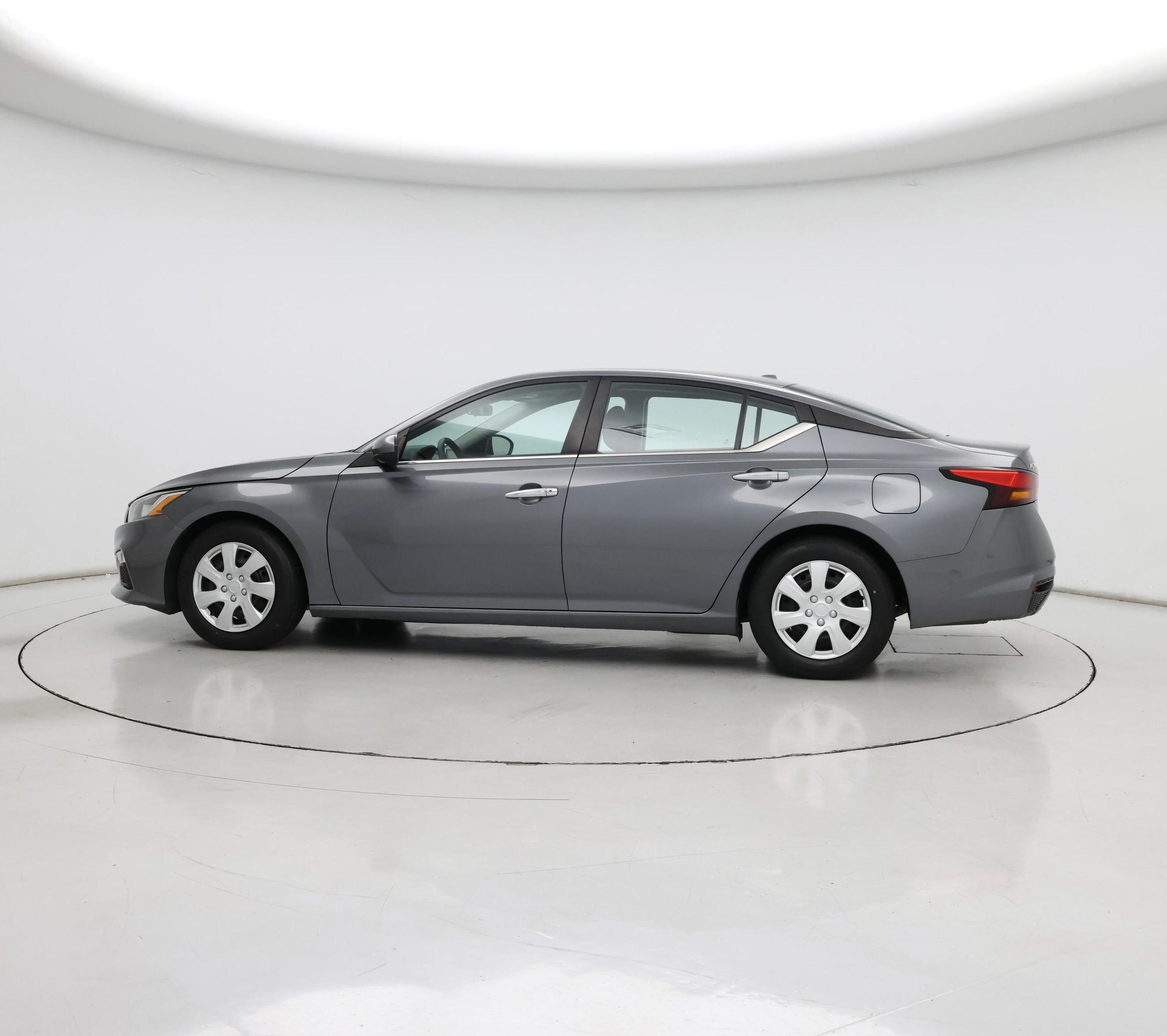 Thumbnail: 2020 Nissan Altima - 3