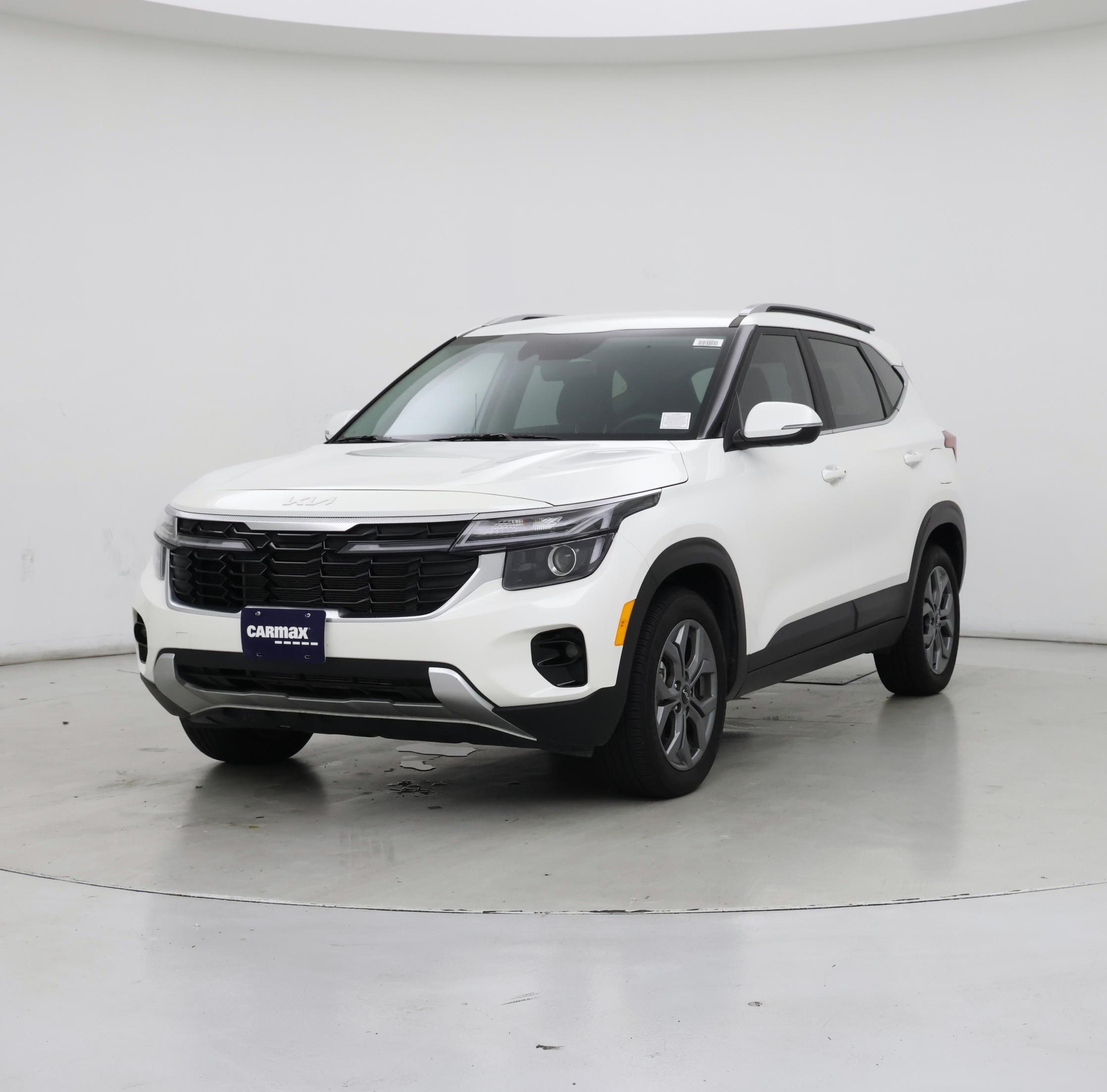 Thumbnail: 2024 Kia Seltos - 4