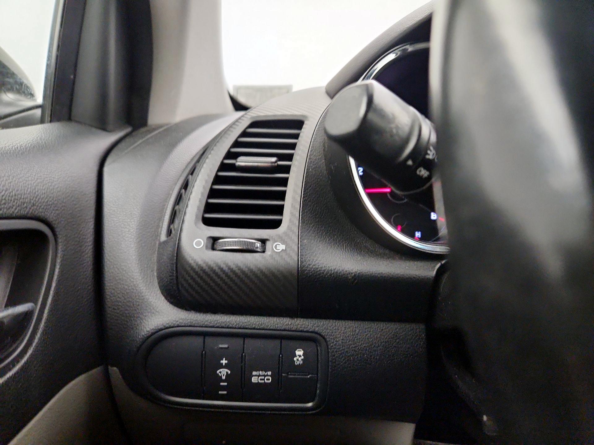 Thumbnail: 2014 Kia Forte - 13