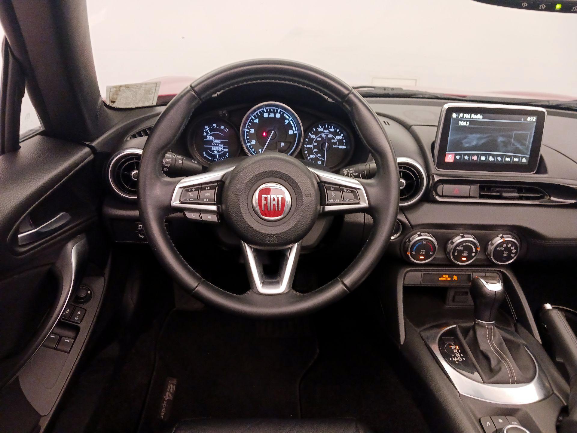 Thumbnail: 2018 Fiat 124 Spider - 10