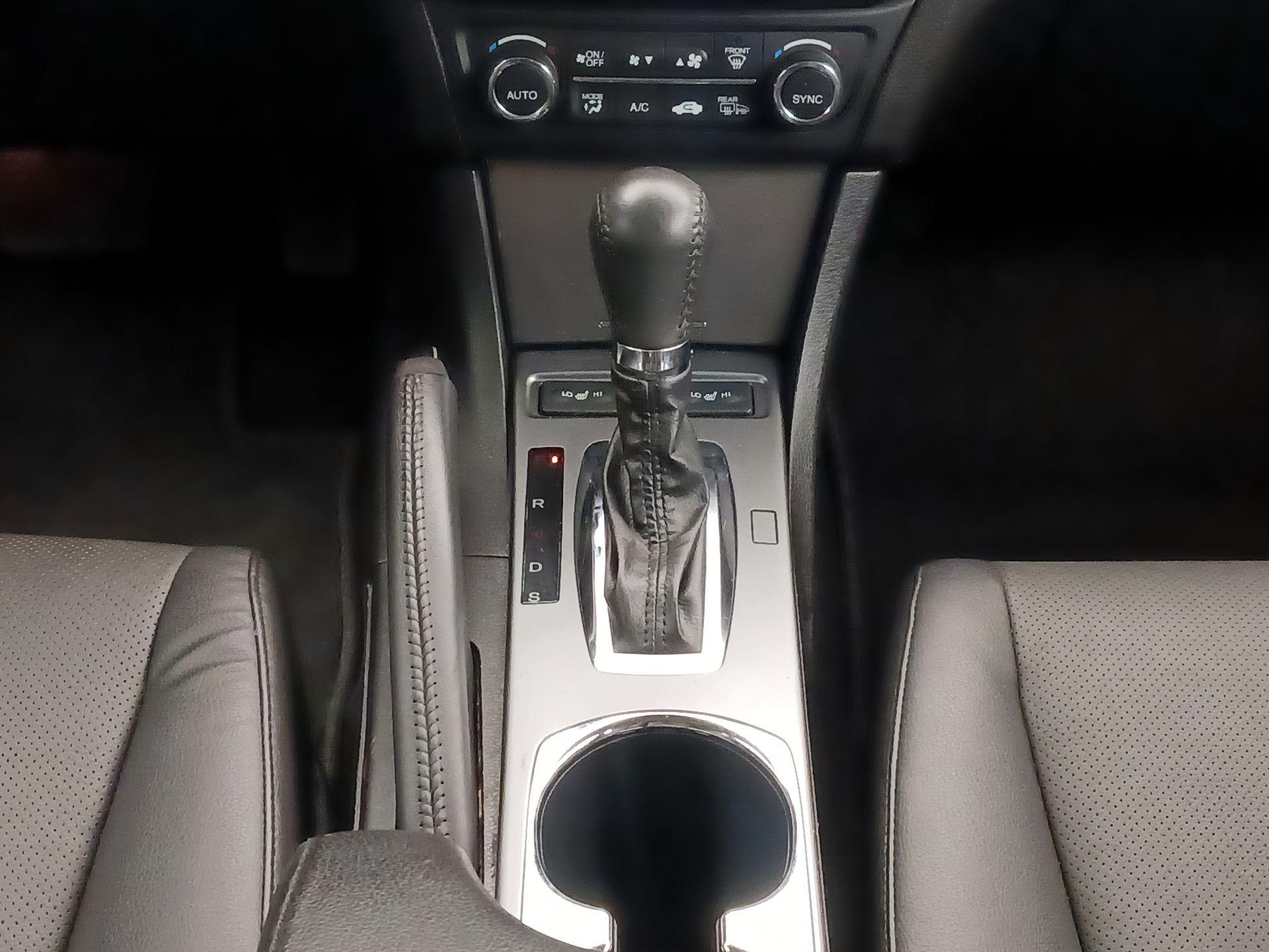 Thumbnail: 2015 Acura ILX - 17
