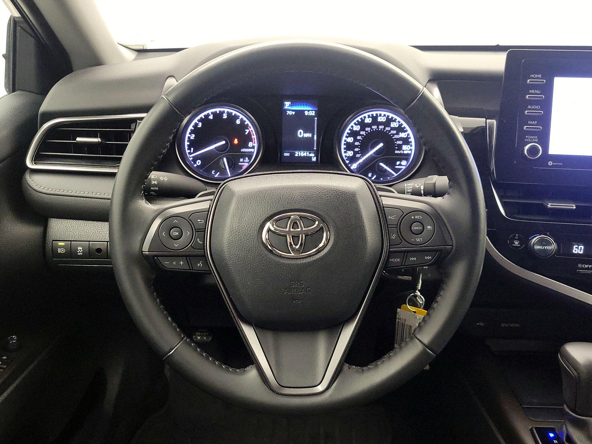 Thumbnail: 2023 Toyota Camry - 10