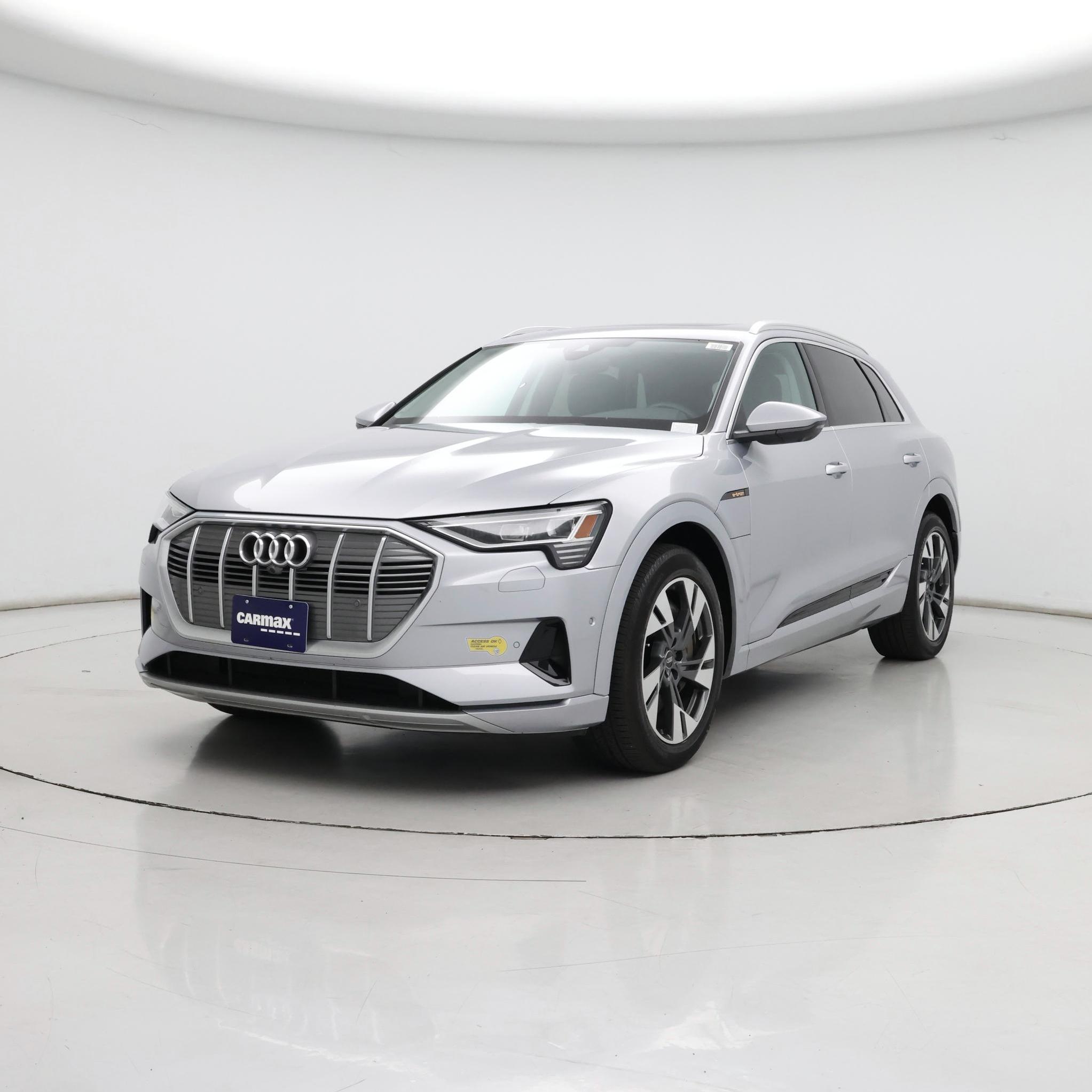 Thumbnail: 2022 Audi e-tron - 4