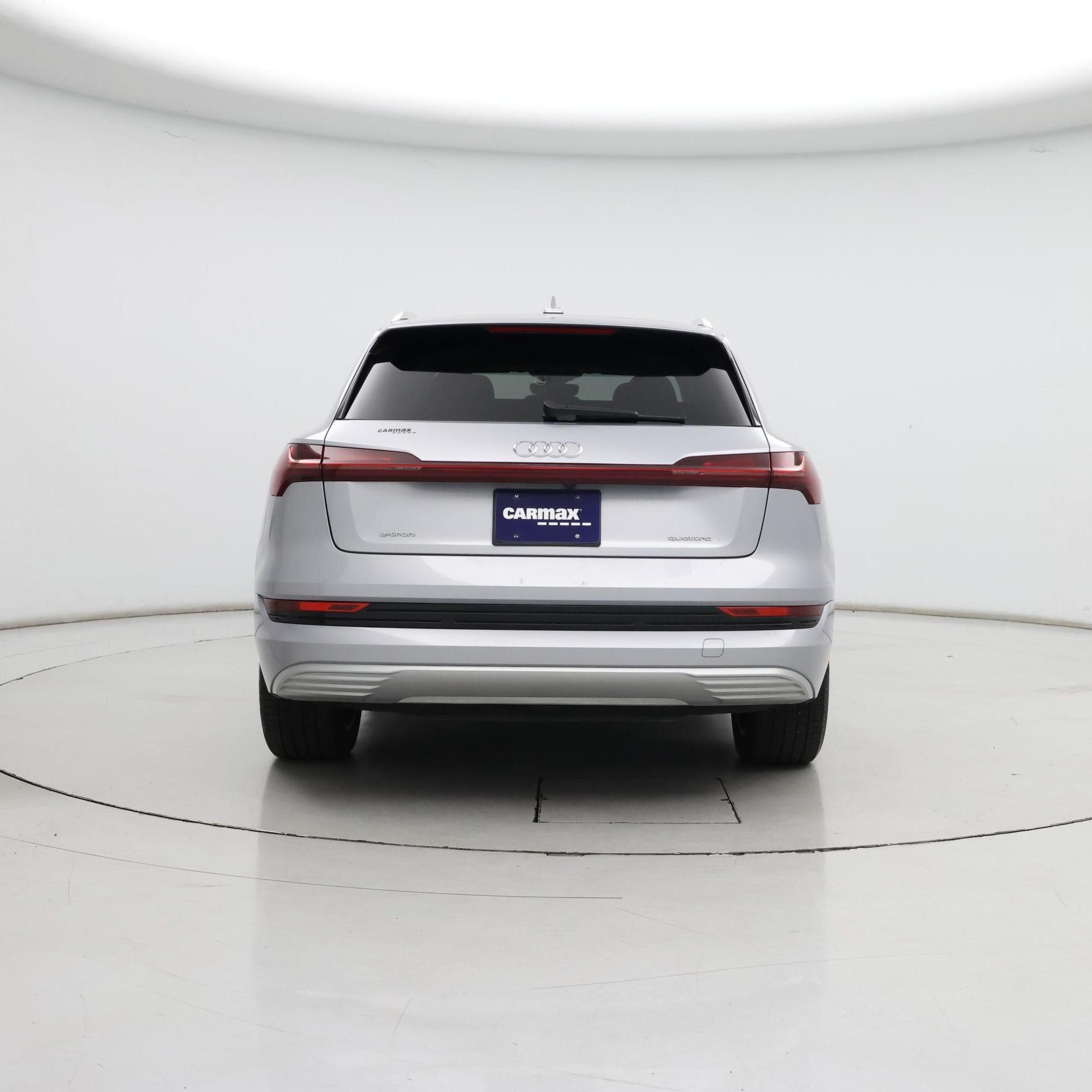 Thumbnail: 2022 Audi e-tron - 6