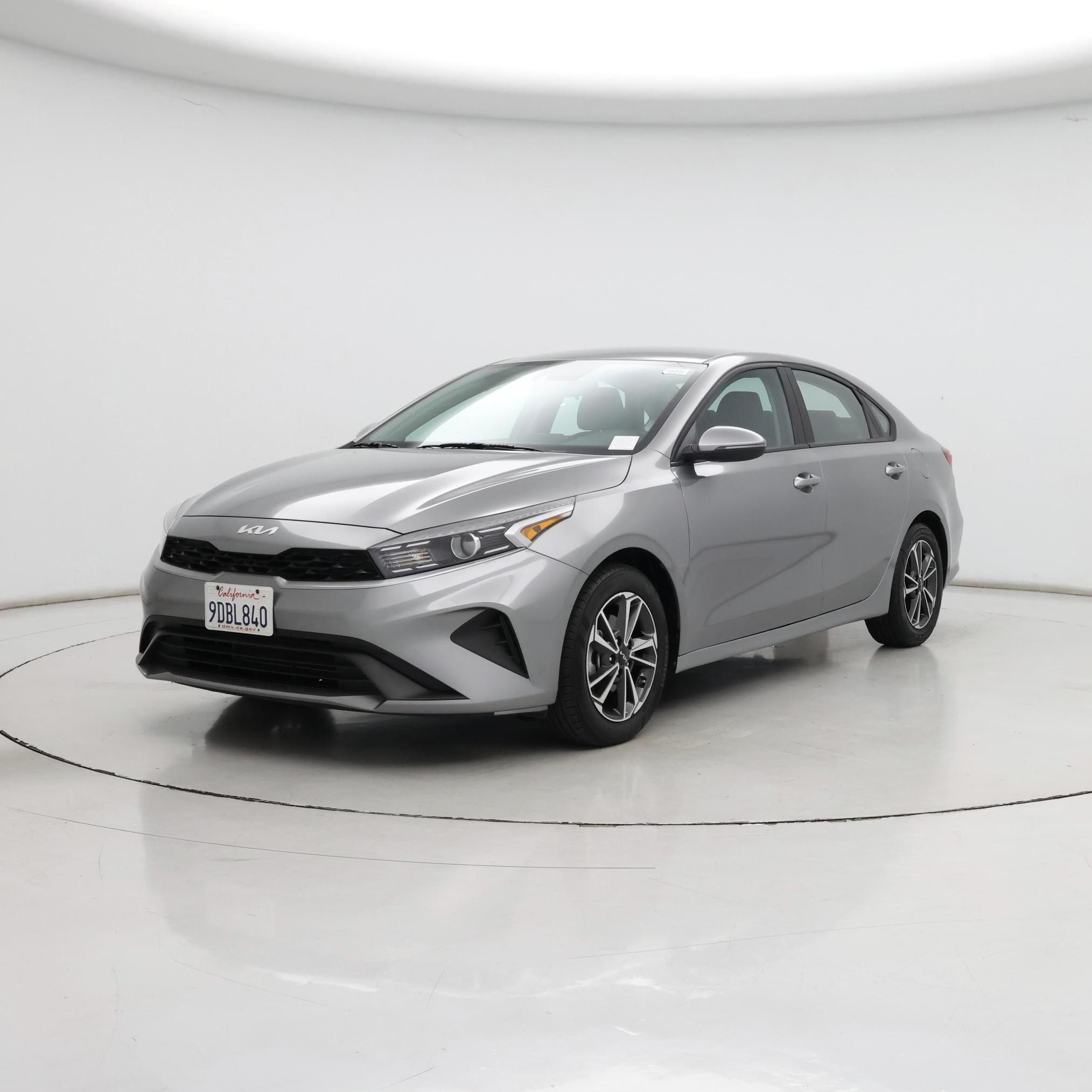 Thumbnail: 2023 Kia Forte - 4