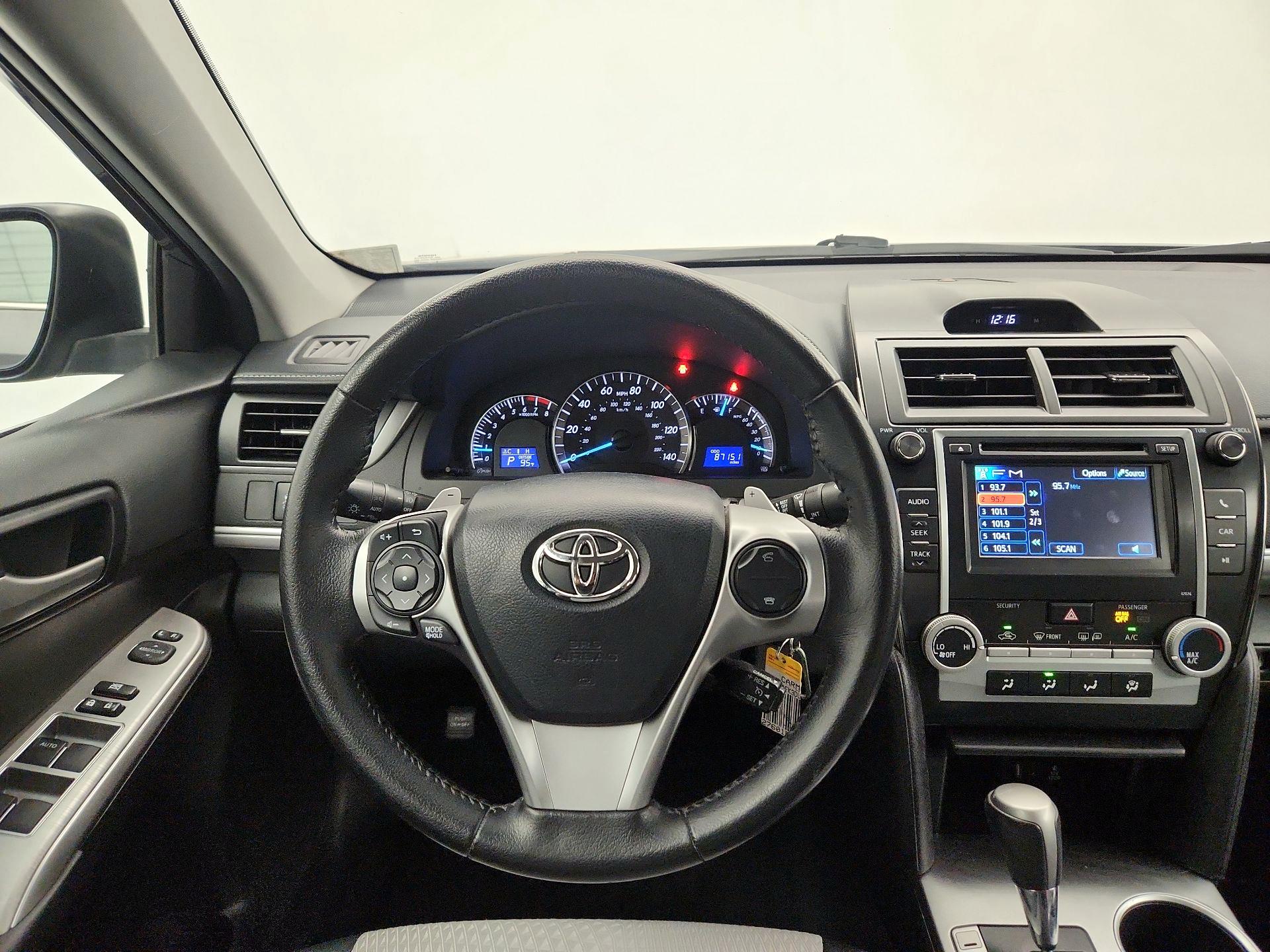 Thumbnail: 2013 Toyota Camry - 10