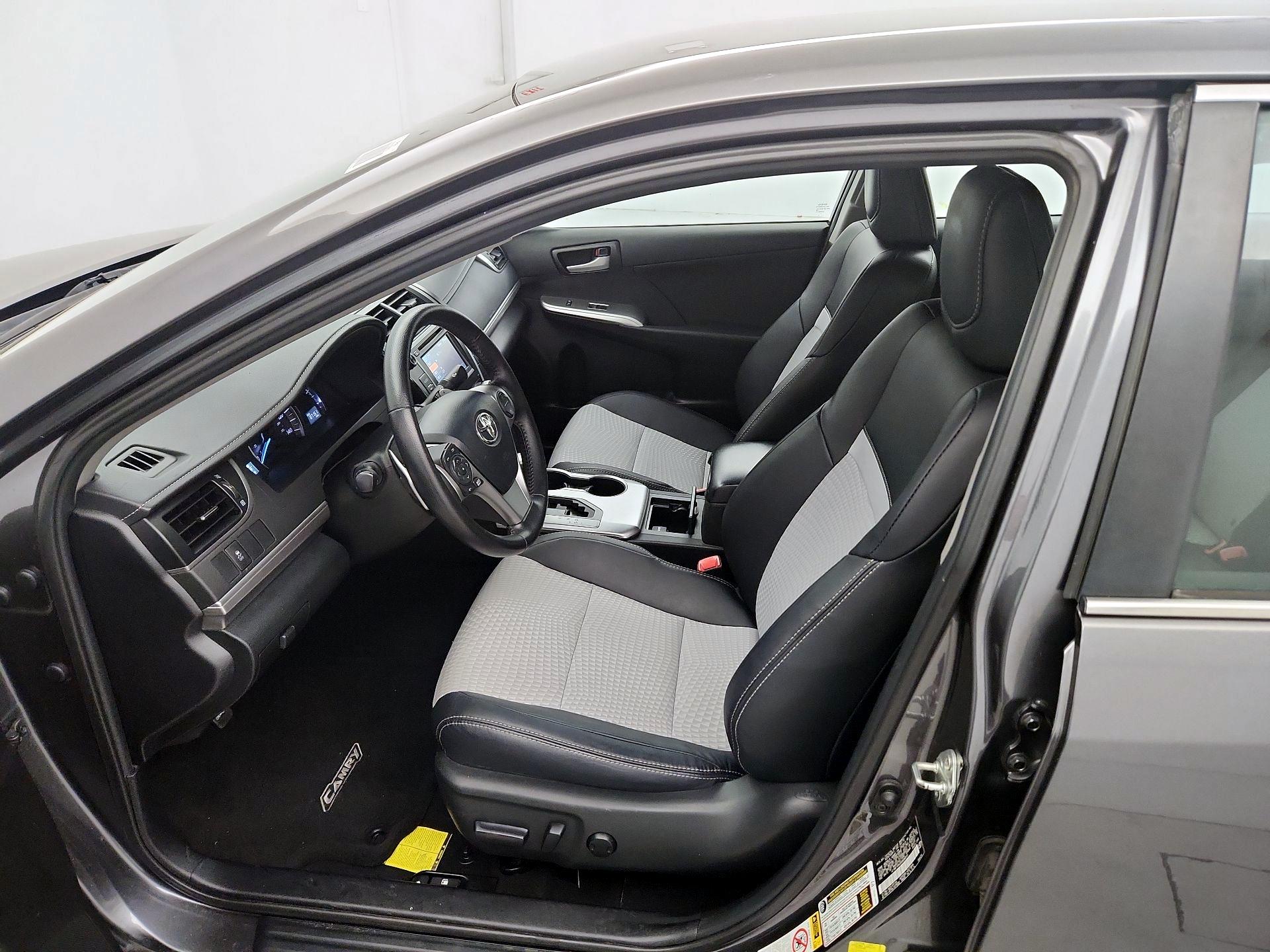 Thumbnail: 2013 Toyota Camry - 11