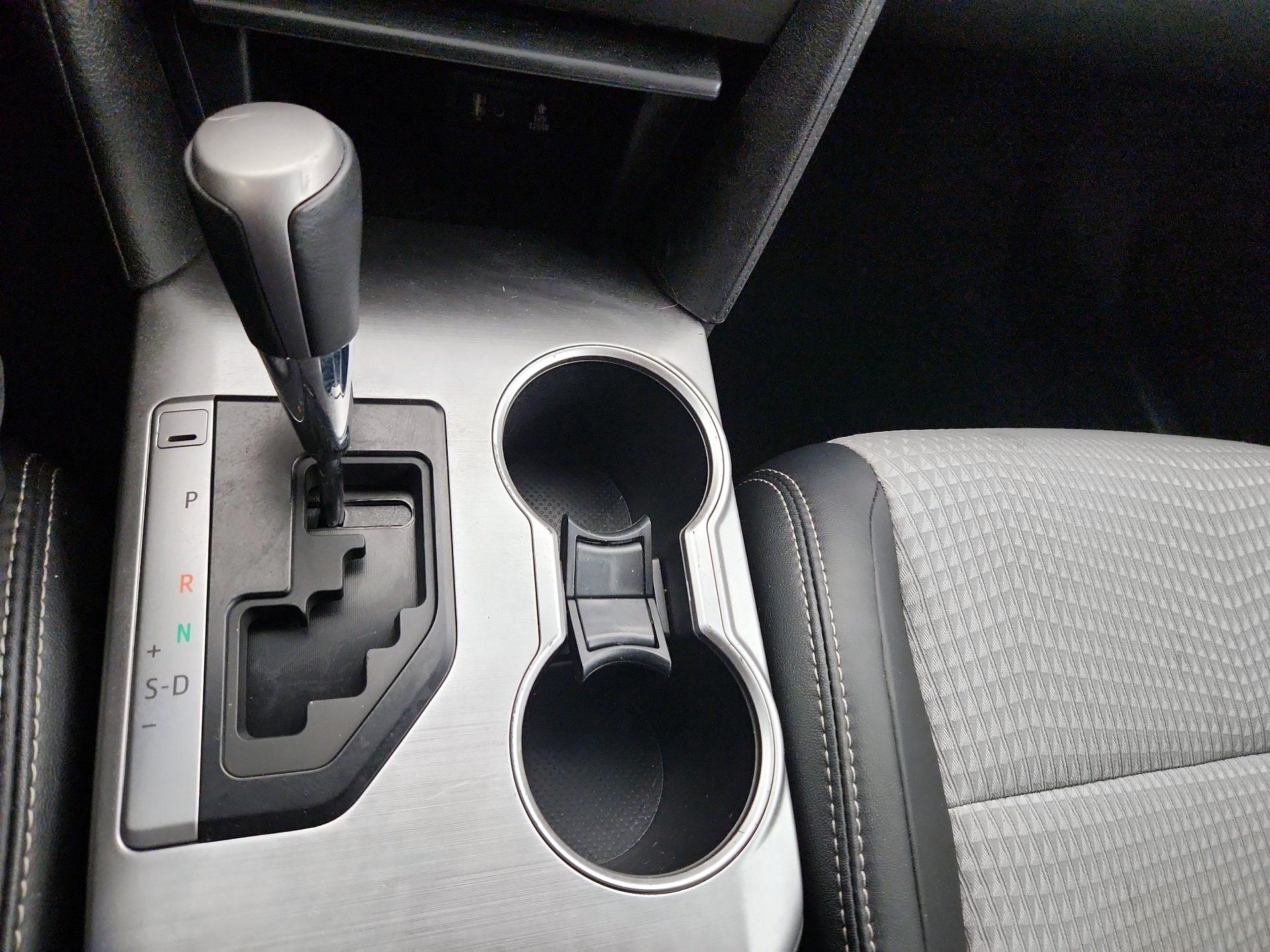 Thumbnail: 2013 Toyota Camry - 16