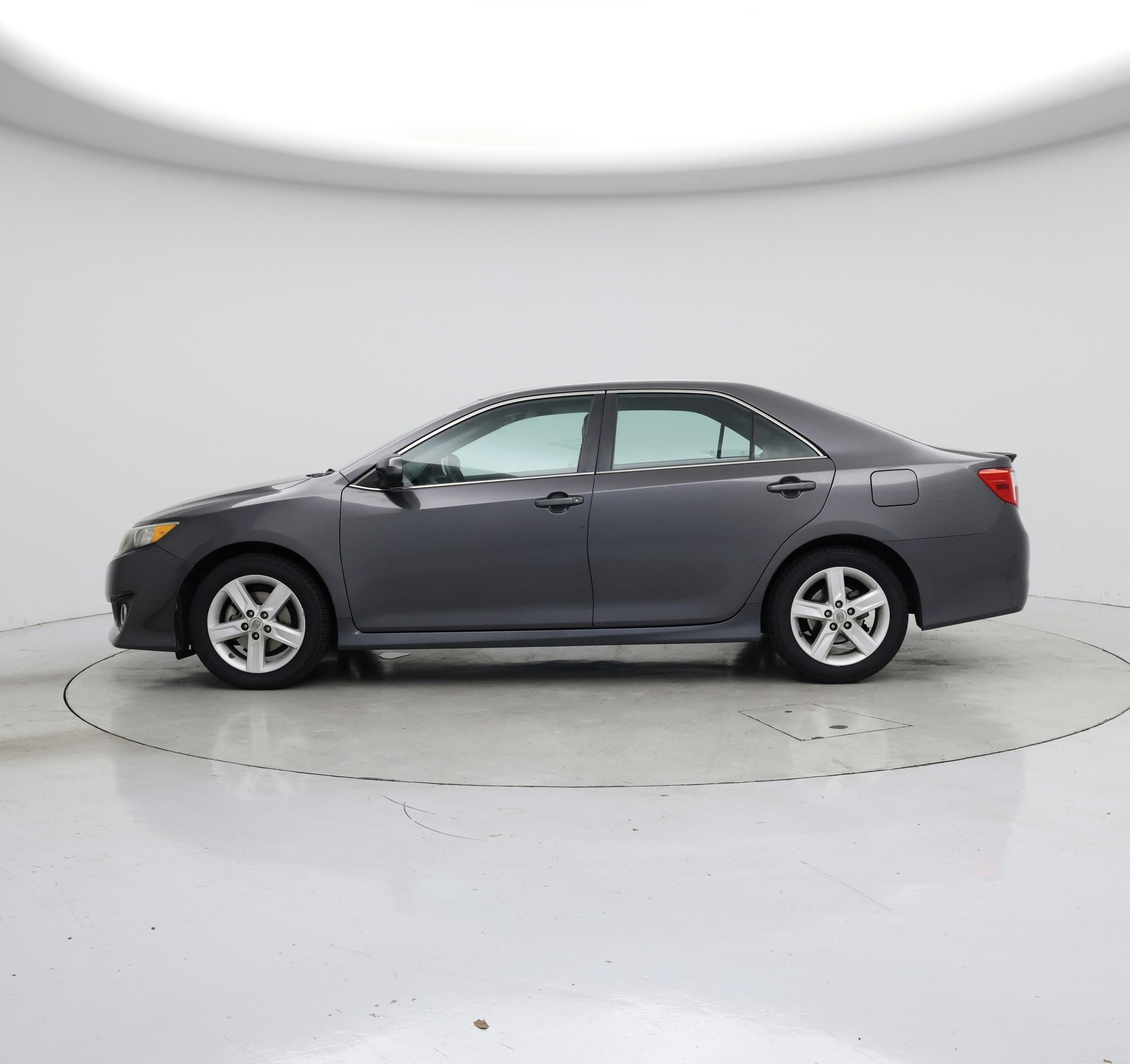 Thumbnail: 2013 Toyota Camry - 3