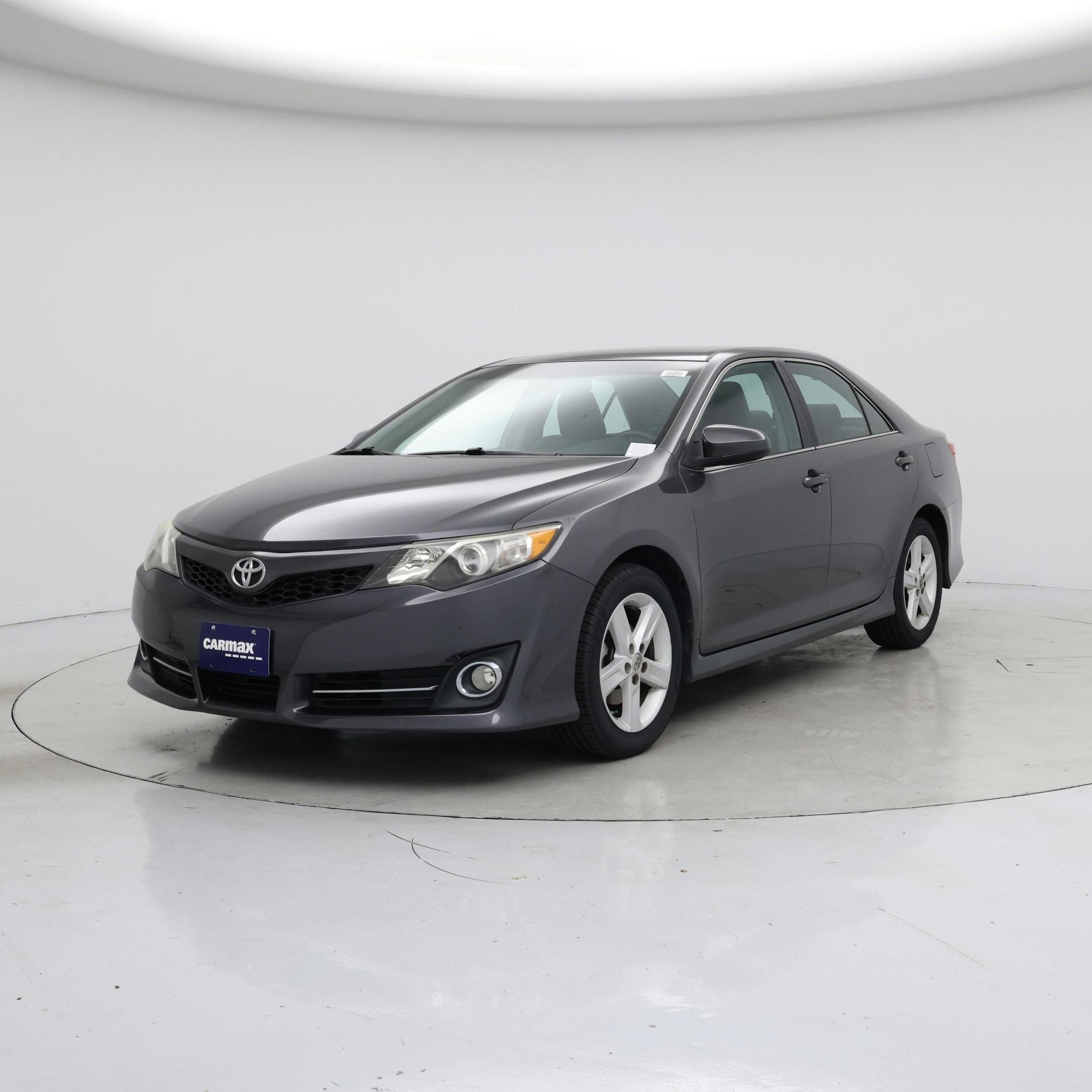 Thumbnail: 2013 Toyota Camry - 4