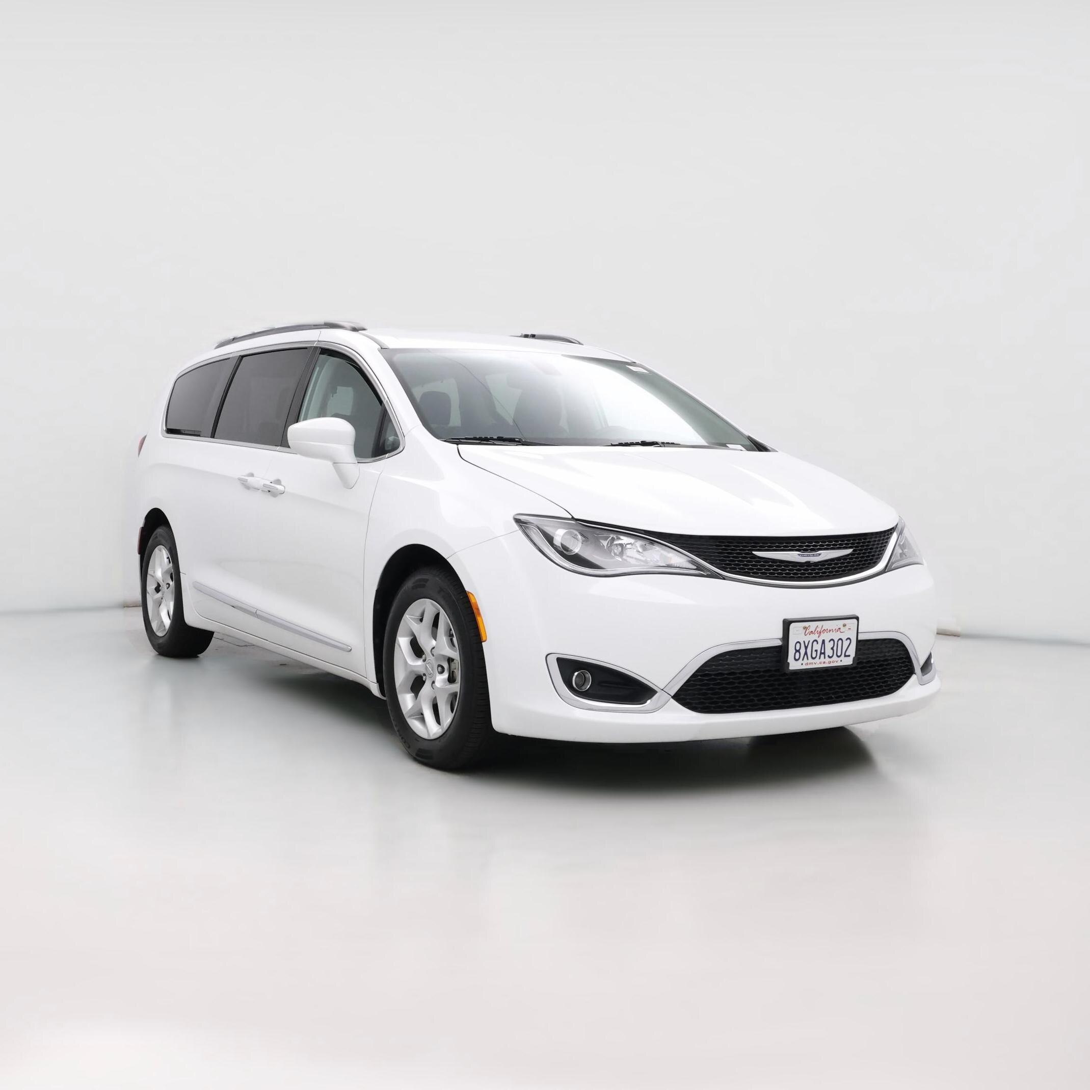 Thumbnail: 2017 Chrysler Pacifica - 1
