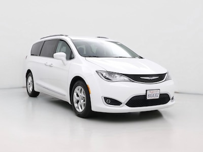 White 2017 Chrysler Pacifica Touring L
