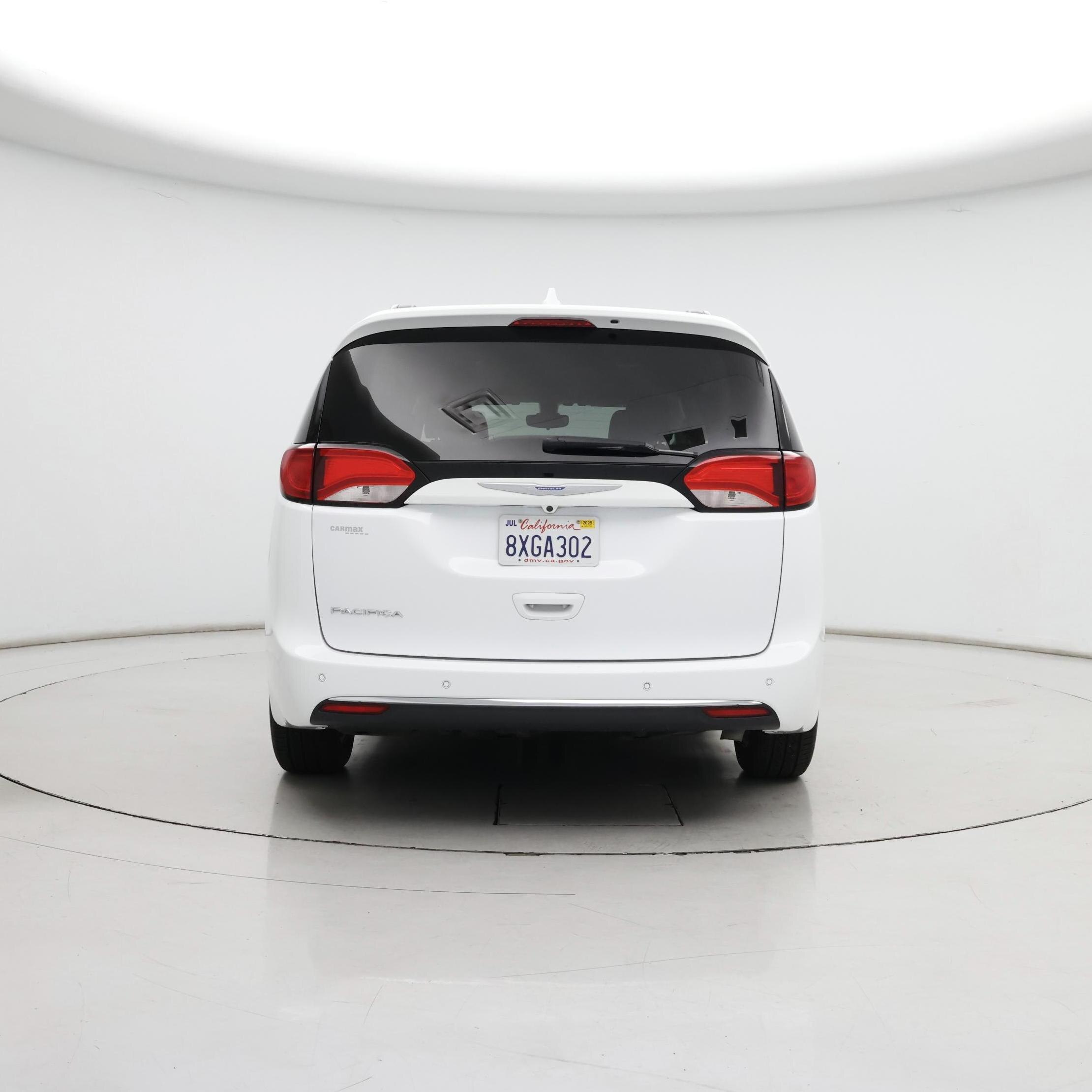 Thumbnail: 2017 Chrysler Pacifica - 6