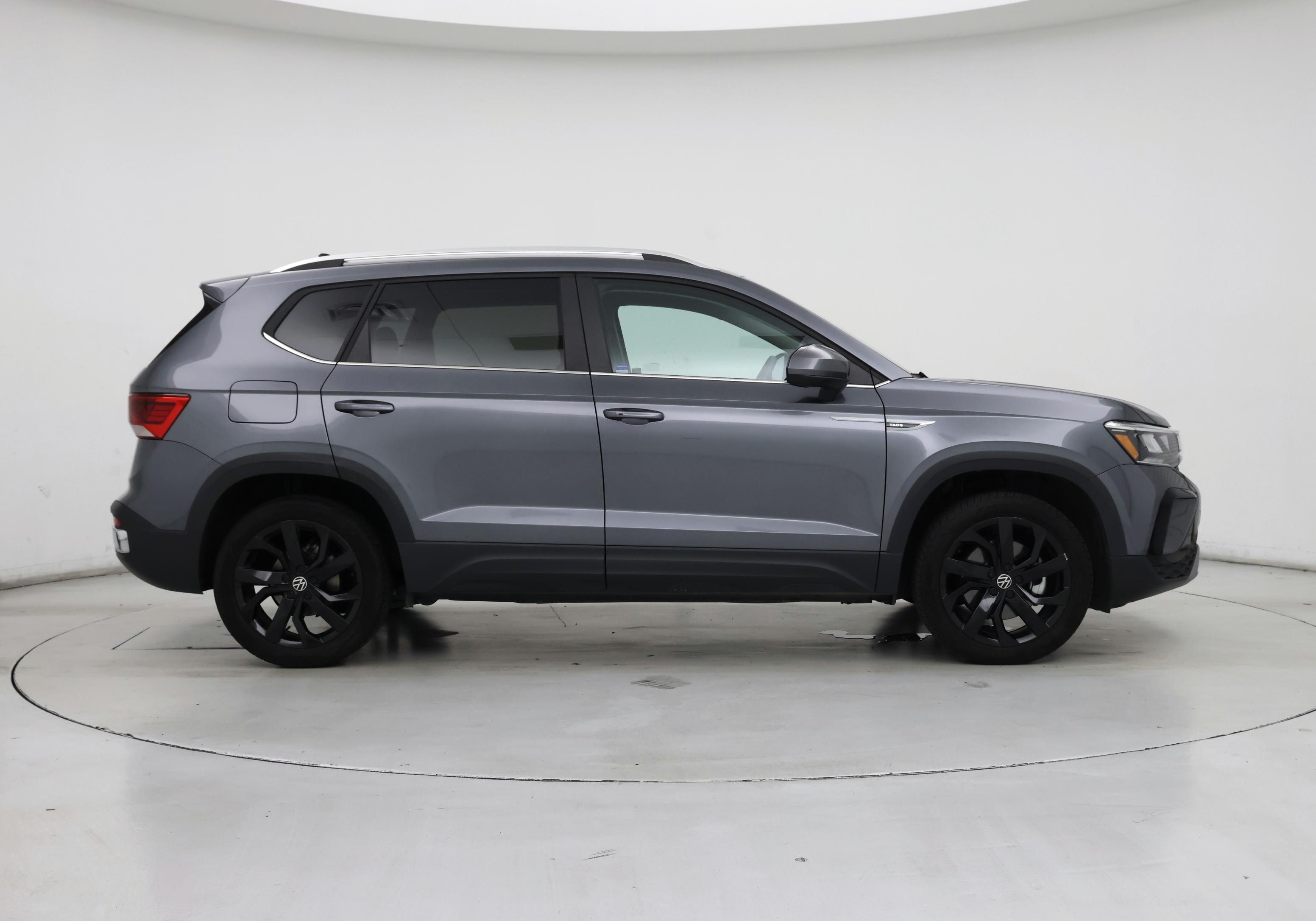 Thumbnail: 2022 Volkswagen Taos - 8
