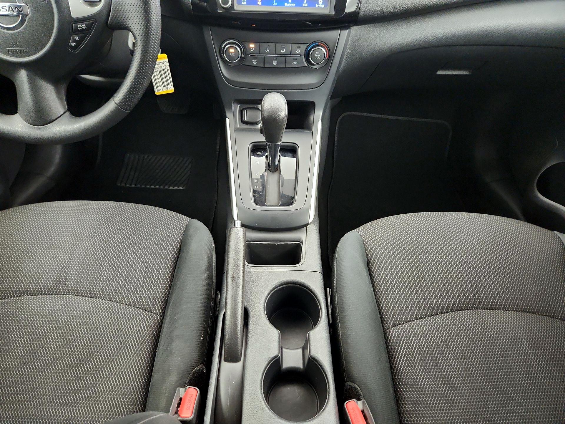 Thumbnail: 2019 Nissan Sentra - 17
