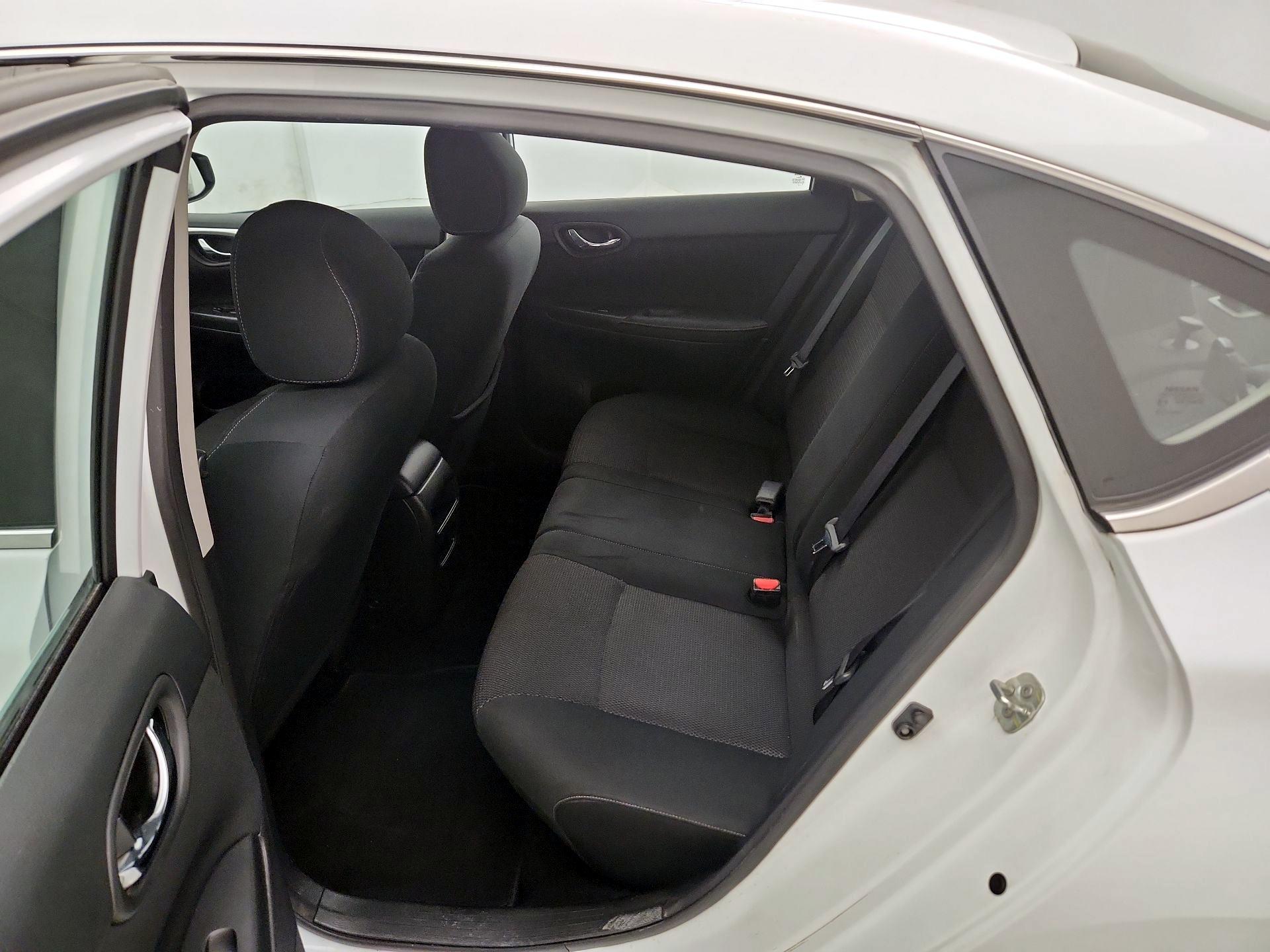 Thumbnail: 2019 Nissan Sentra - 18