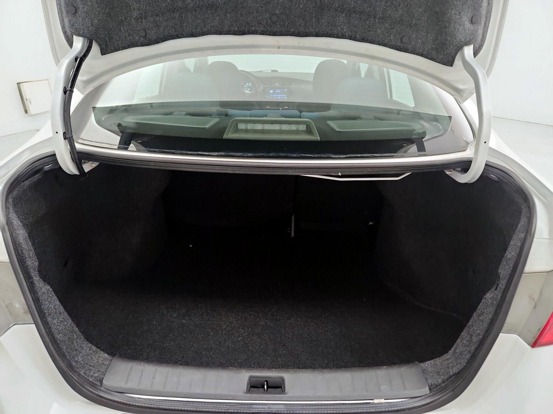 Thumbnail: 2019 Nissan Sentra - 19
