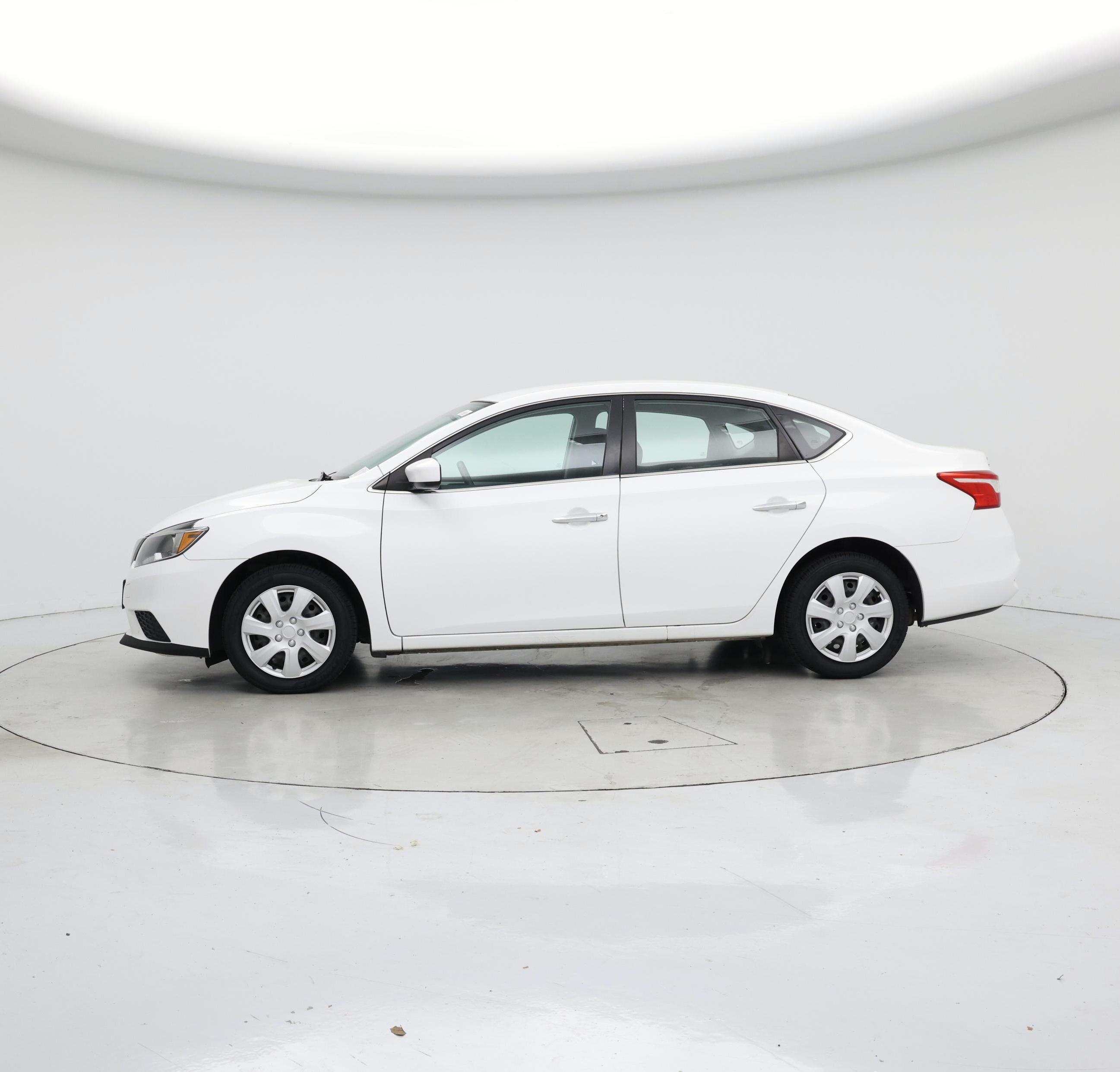 Thumbnail: 2019 Nissan Sentra - 3