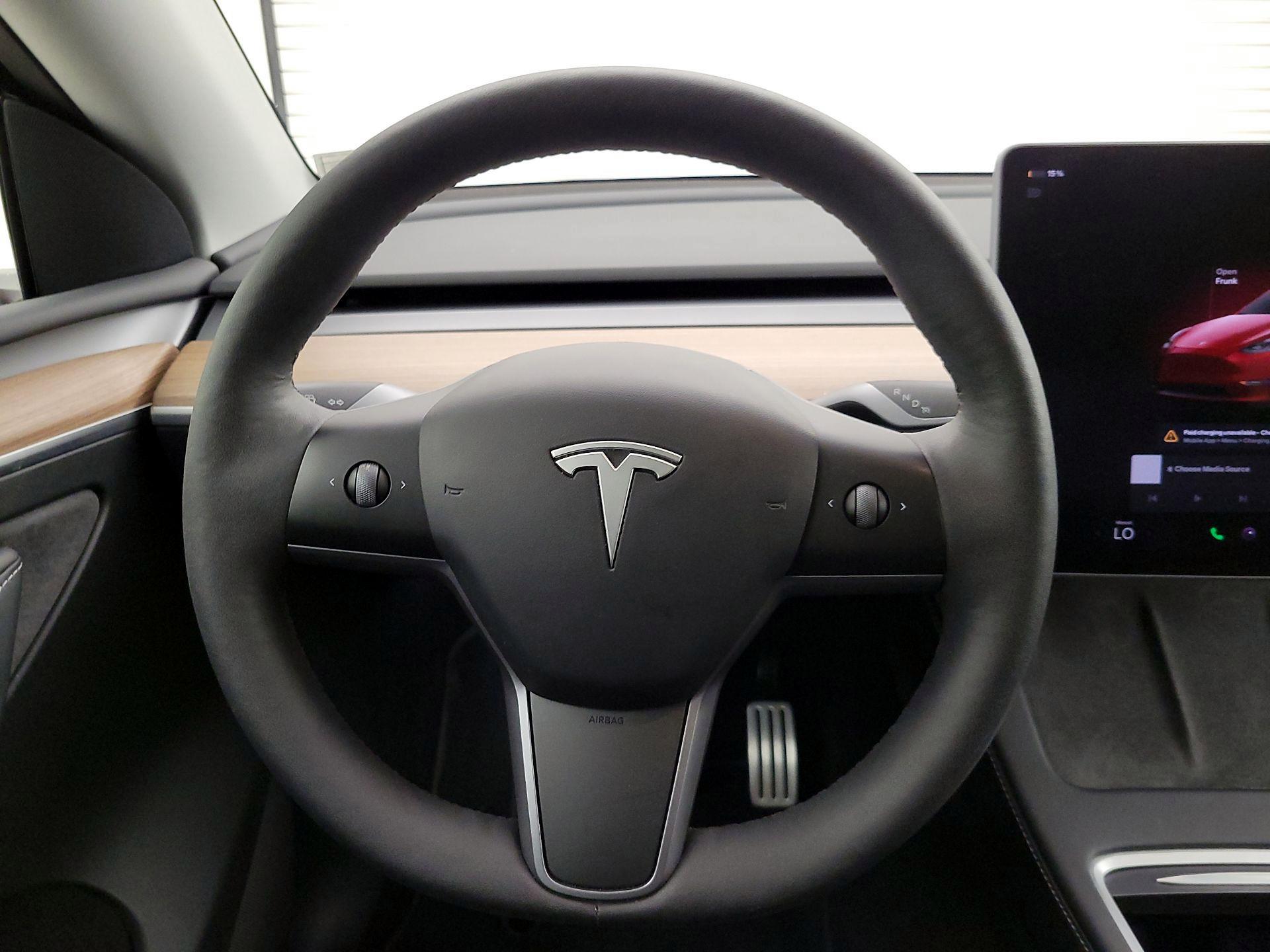 Thumbnail: 2023 Tesla Model Y - 10