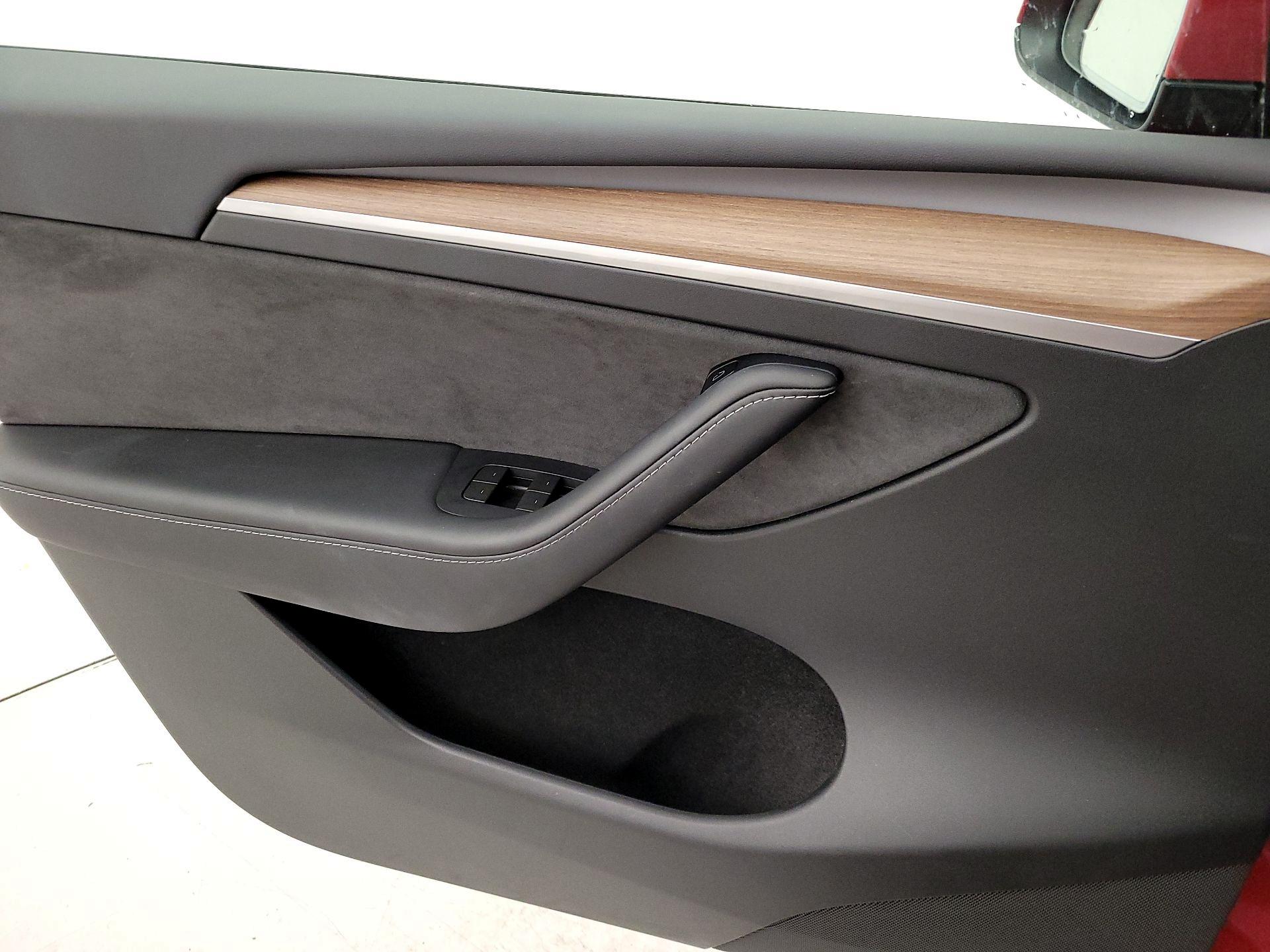 Thumbnail: 2023 Tesla Model Y - 12