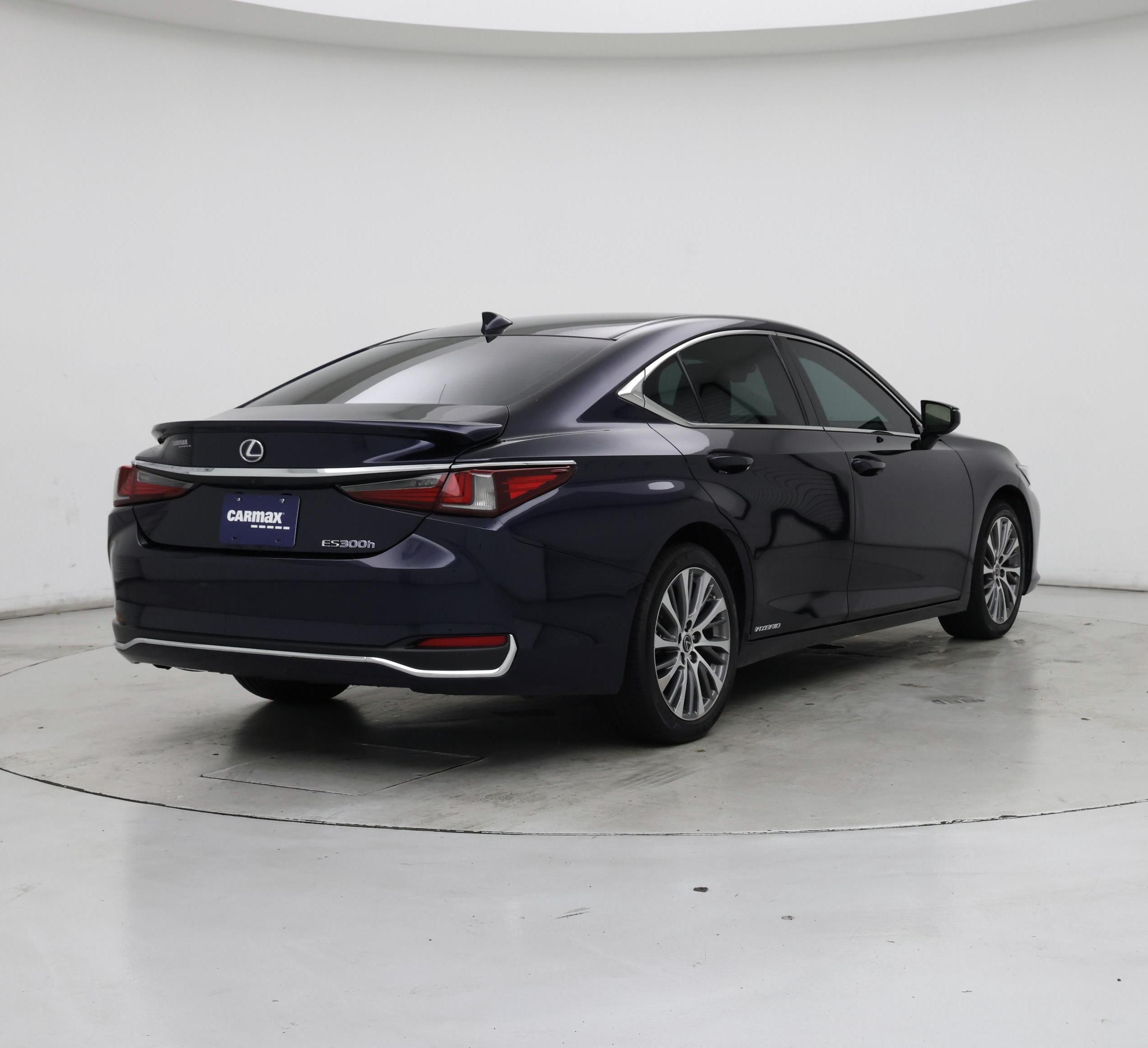 Thumbnail: 2021 Lexus ES - 8