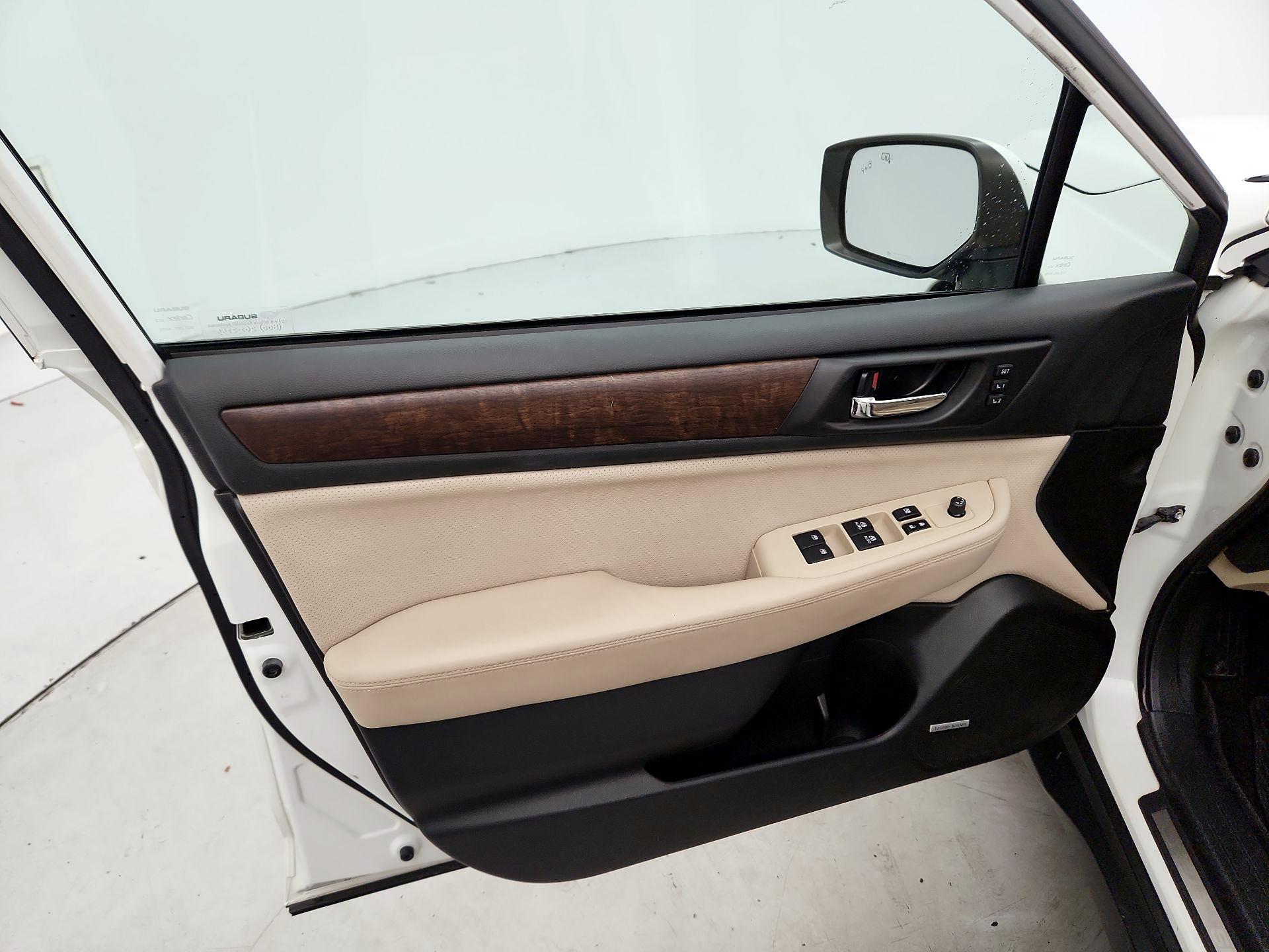 Thumbnail: 2015 Subaru Outback - 12