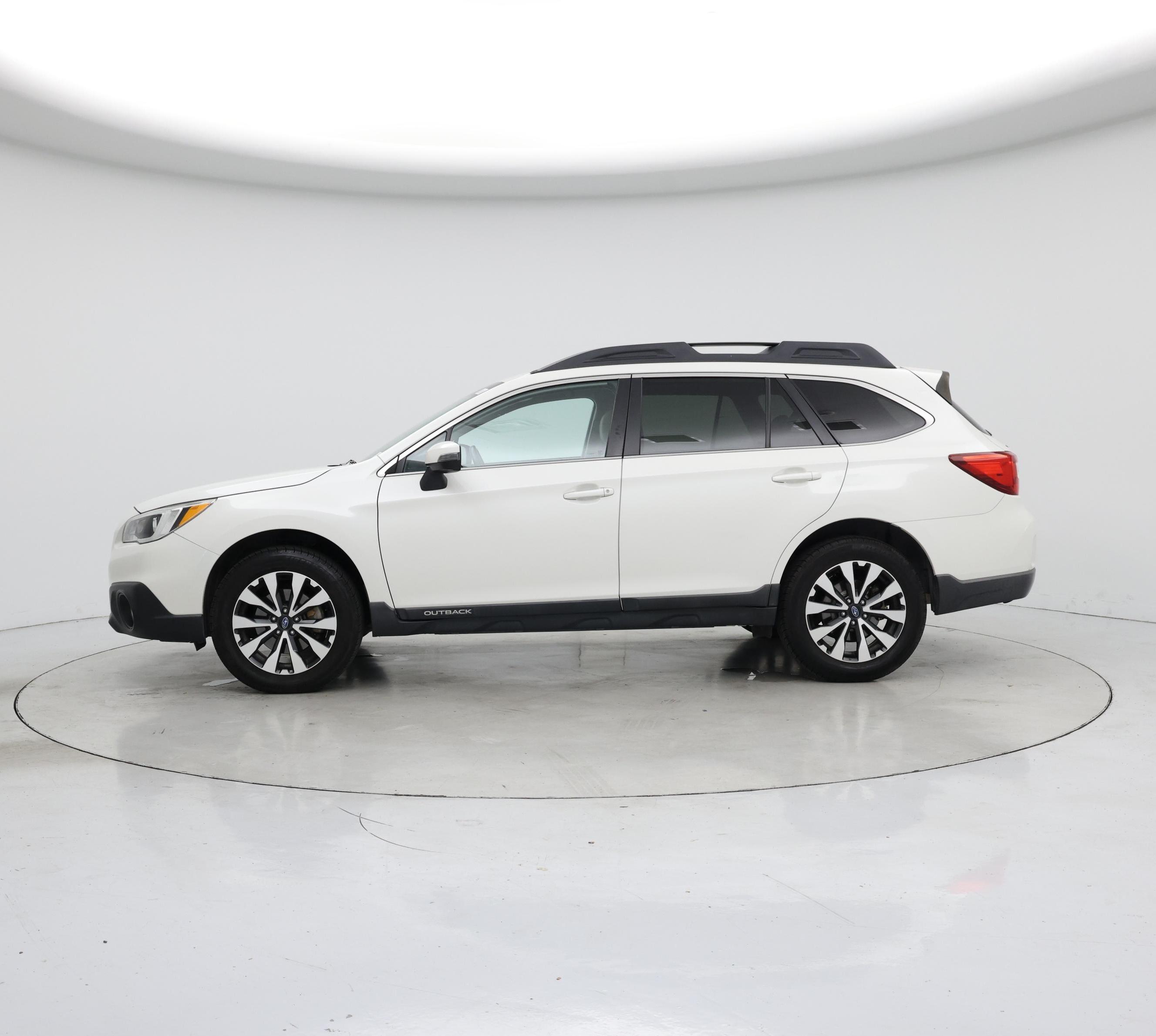 Thumbnail: 2015 Subaru Outback - 3