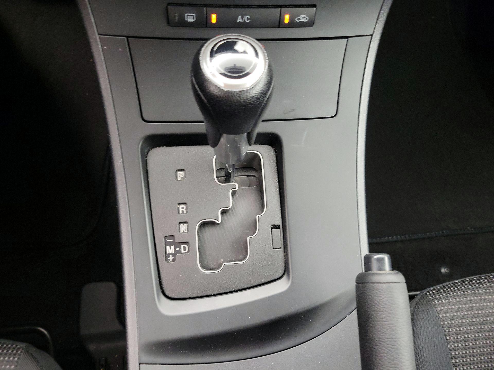 Thumbnail: 2013 Mazda Mazda3 - 16