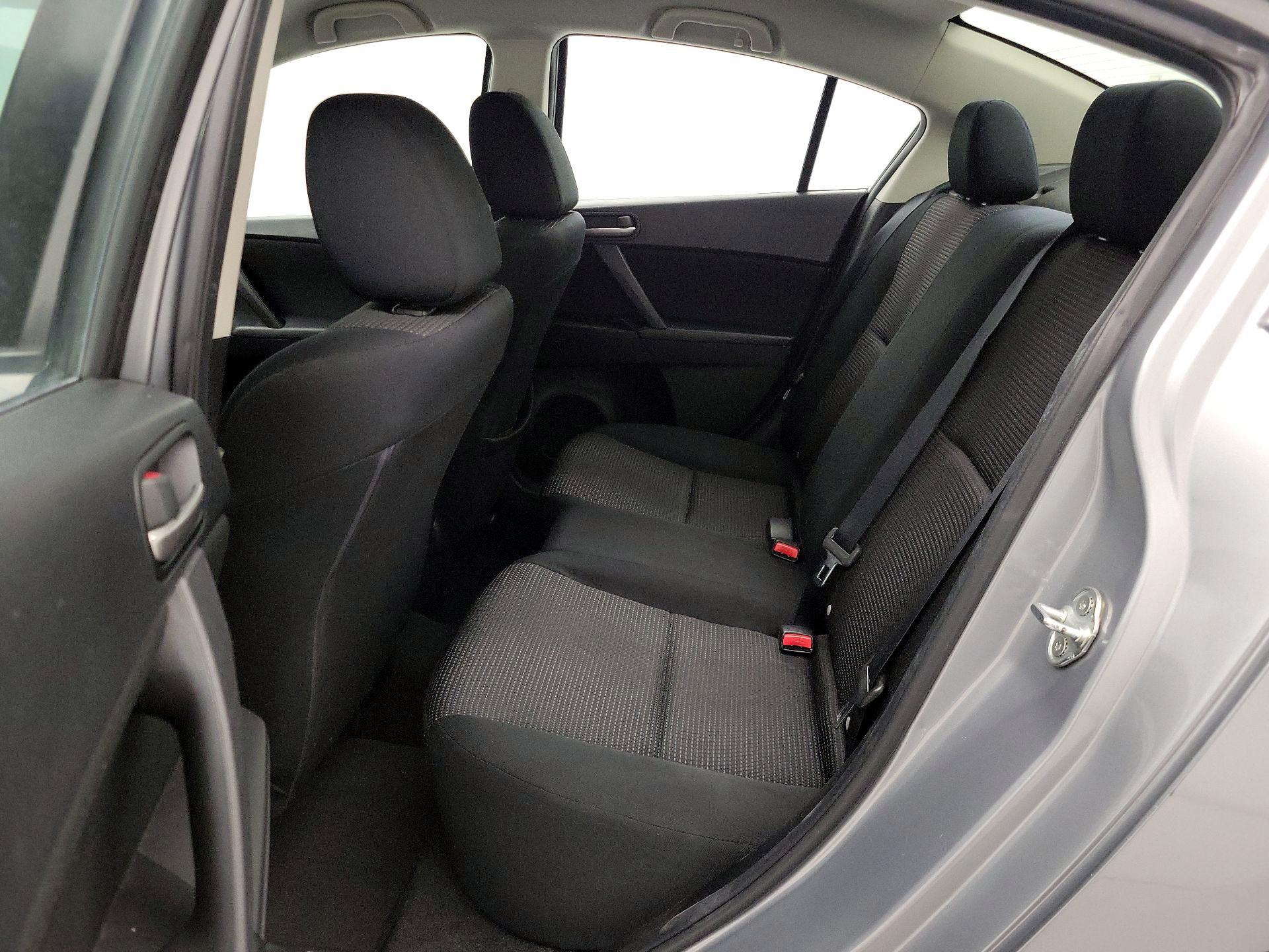 Thumbnail: 2013 Mazda Mazda3 - 18