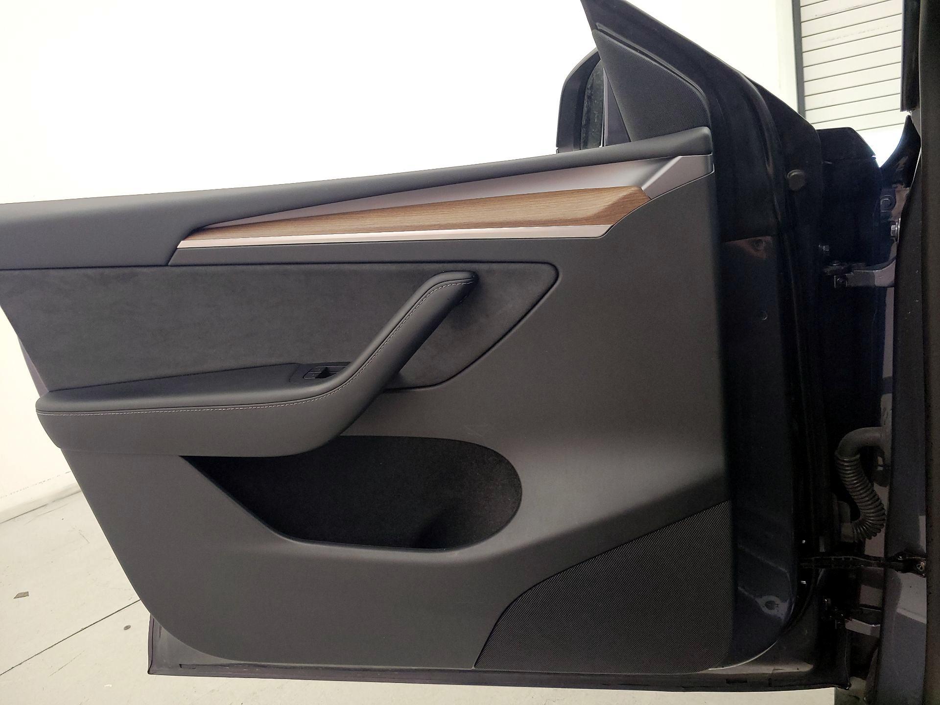 Thumbnail: 2023 Tesla Model Y - 12