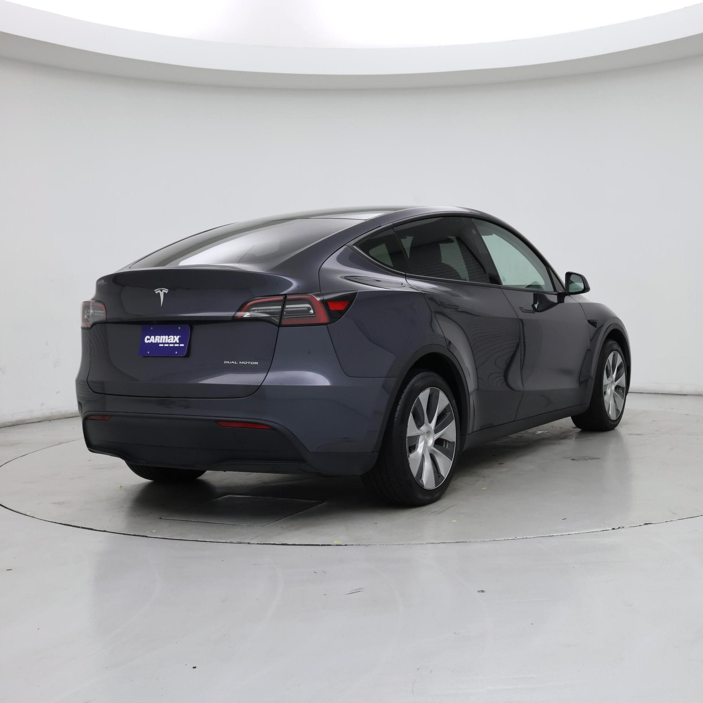 Thumbnail: 2023 Tesla Model Y - 8