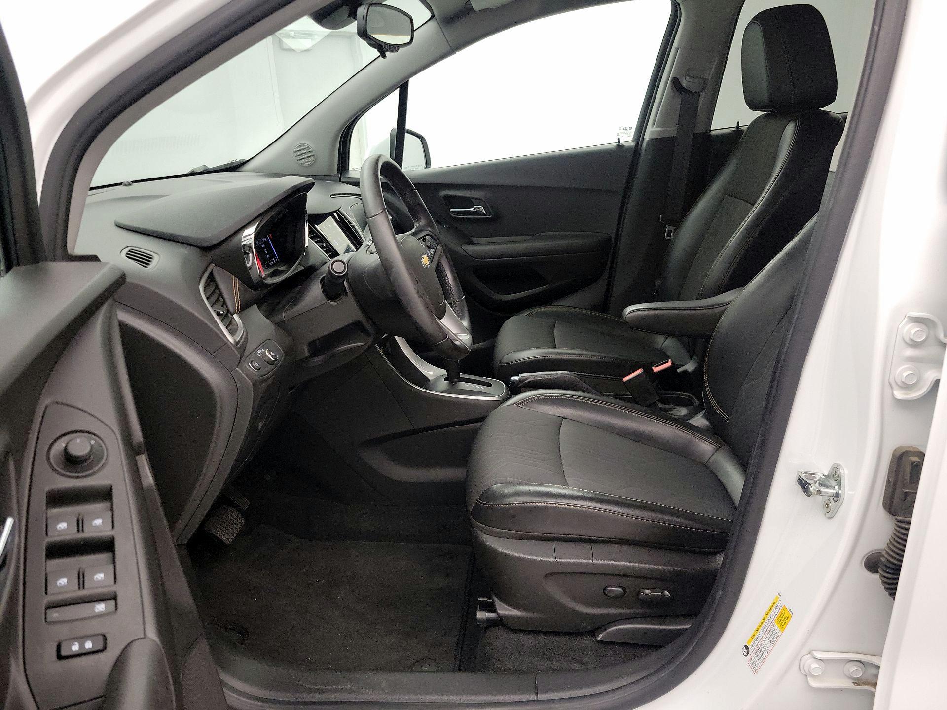 Thumbnail: 2018 Chevrolet Trax - 11