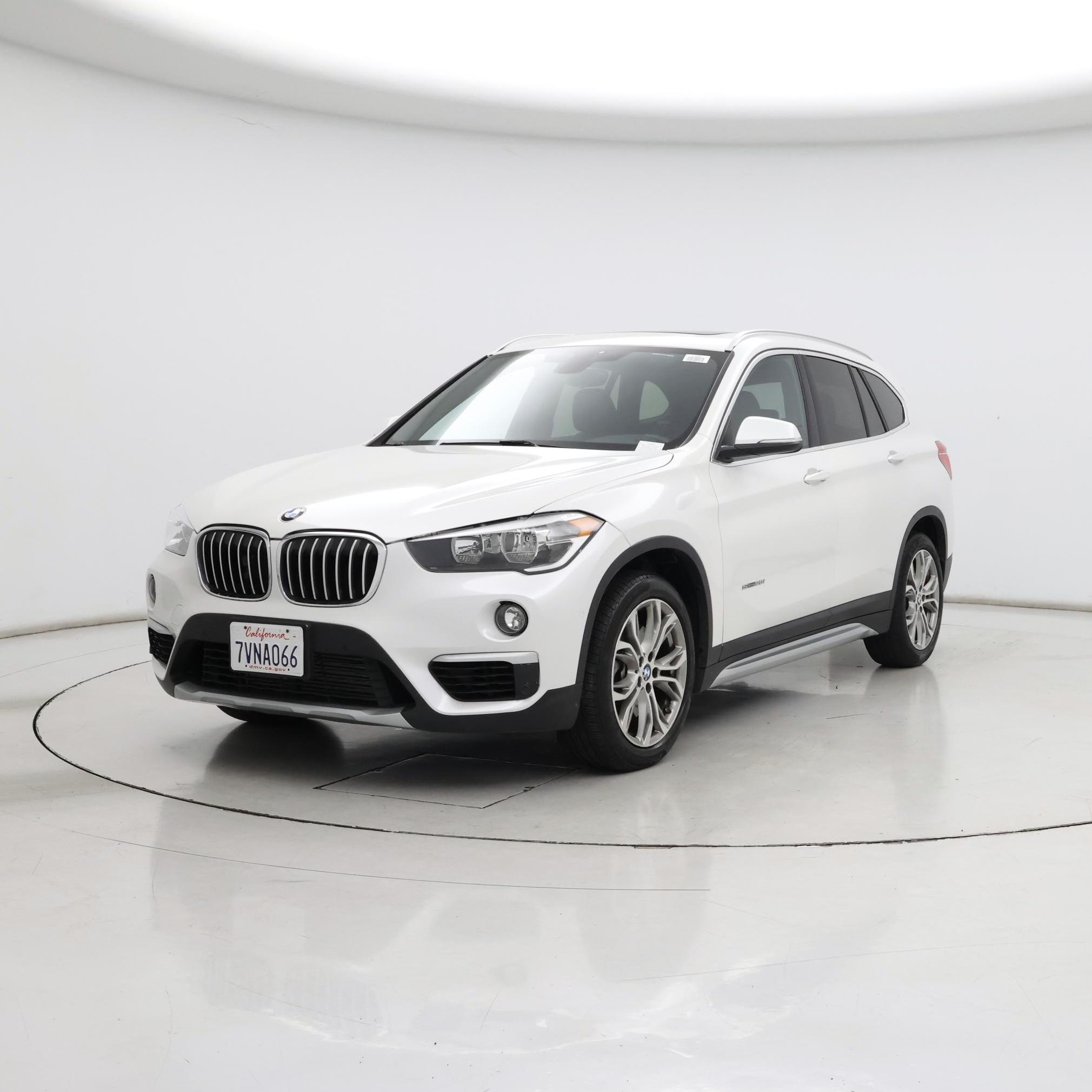 Thumbnail: 2017 BMW X1 - 4