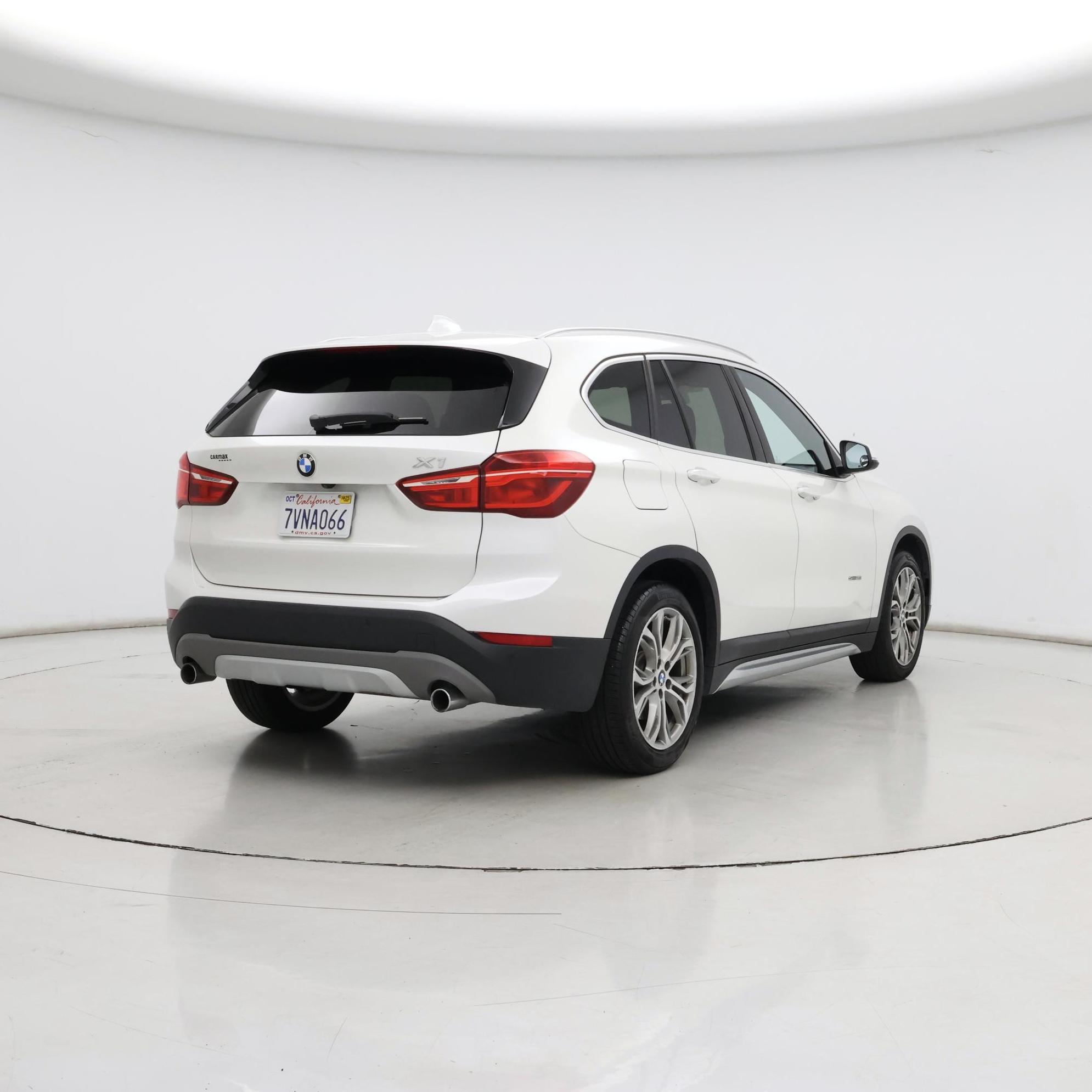 Thumbnail: 2017 BMW X1 - 8