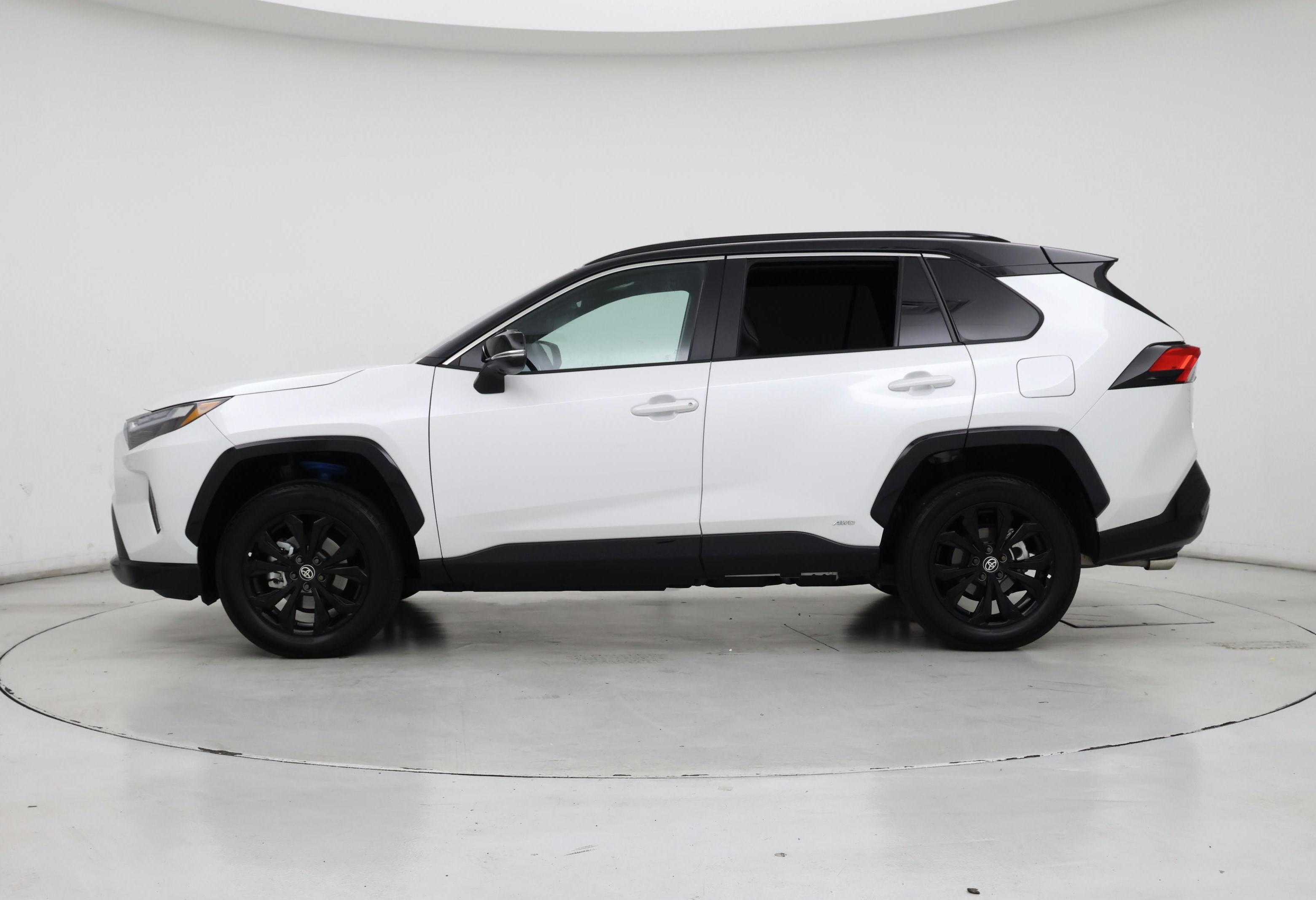 Thumbnail: 2024 Toyota RAV4 - 3