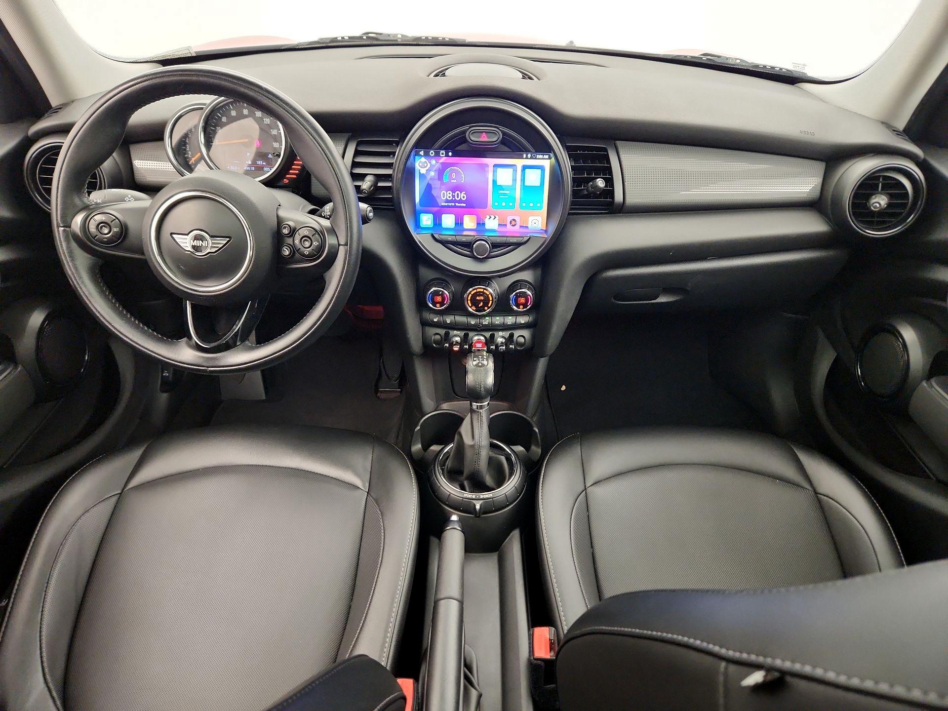 Thumbnail: 2016 MINI Cooper Hardtop - 9