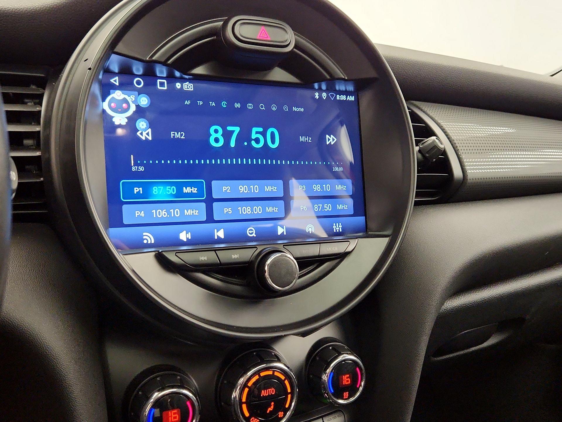 Thumbnail: 2016 MINI Cooper Hardtop - 13