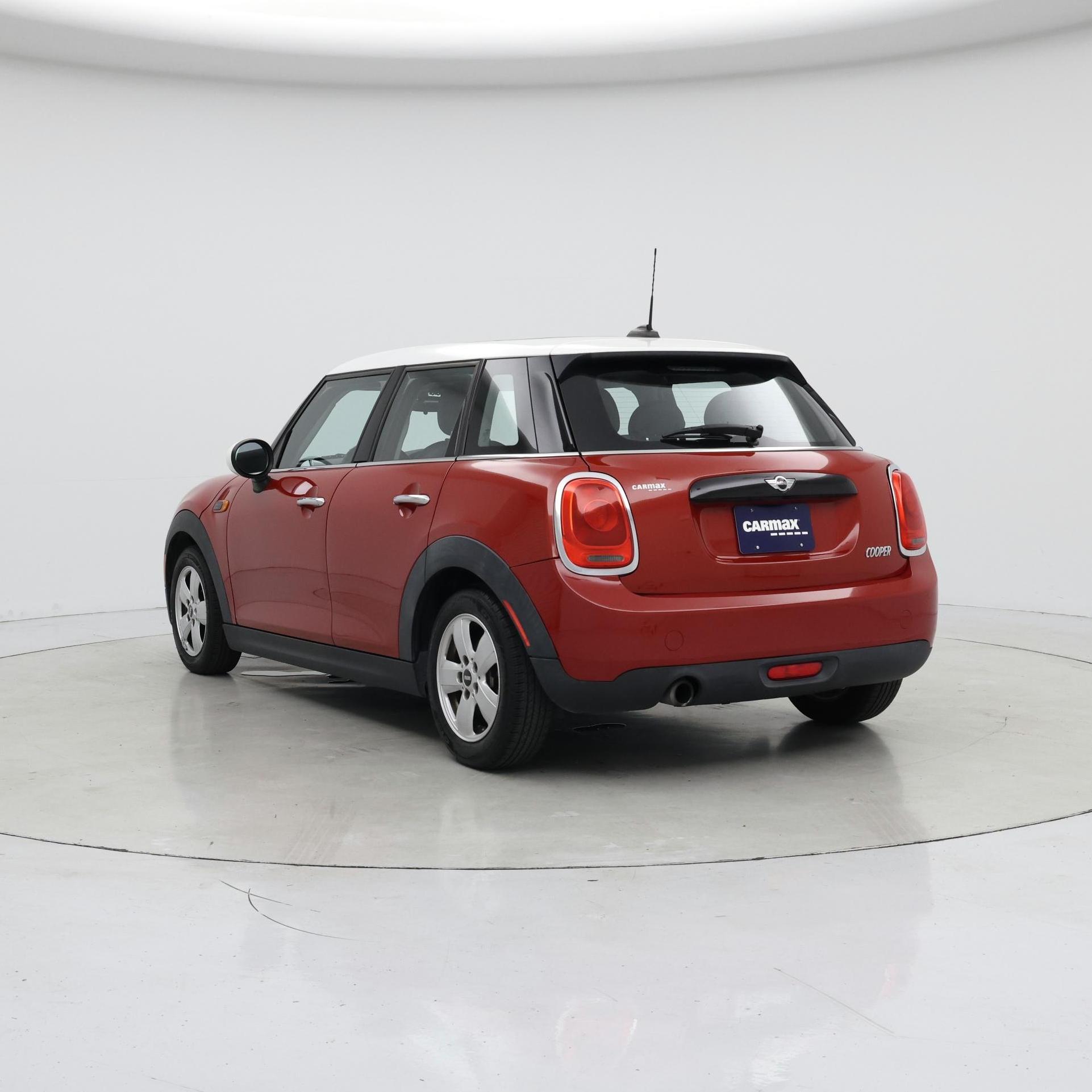 Thumbnail: 2016 MINI Cooper Hardtop - 2
