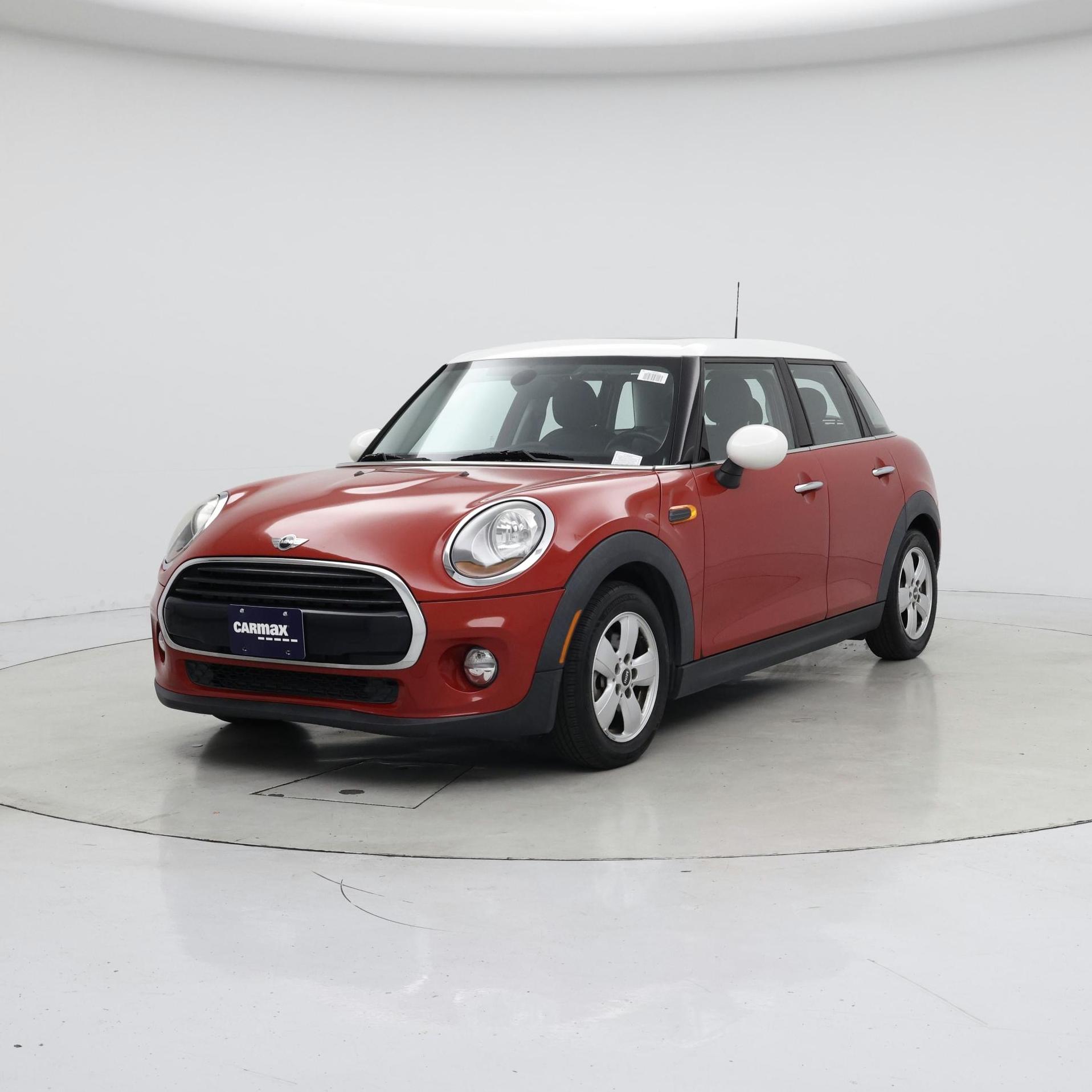 Thumbnail: 2016 MINI Cooper Hardtop - 4