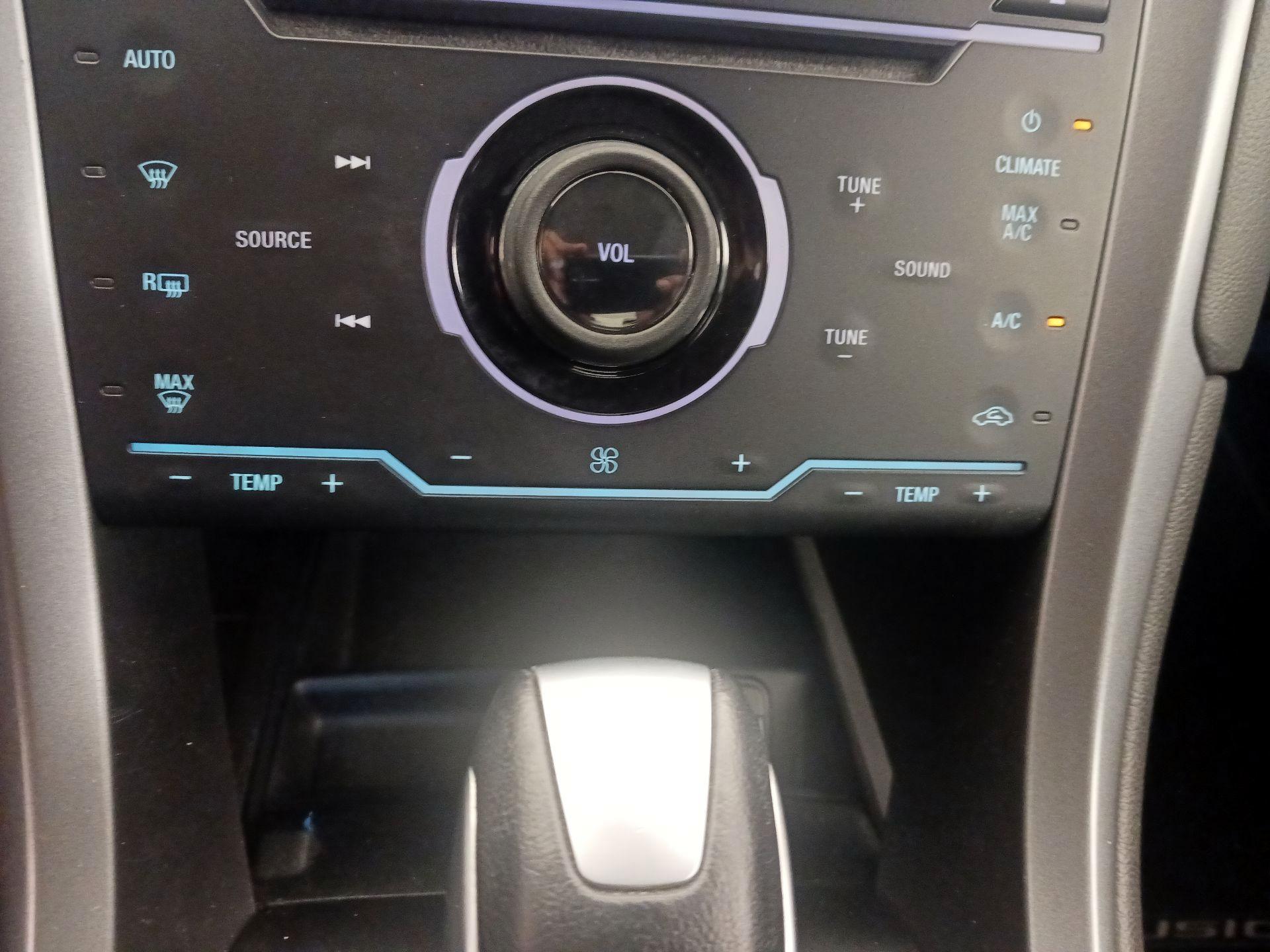 Thumbnail: 2013 Ford Fusion - 16