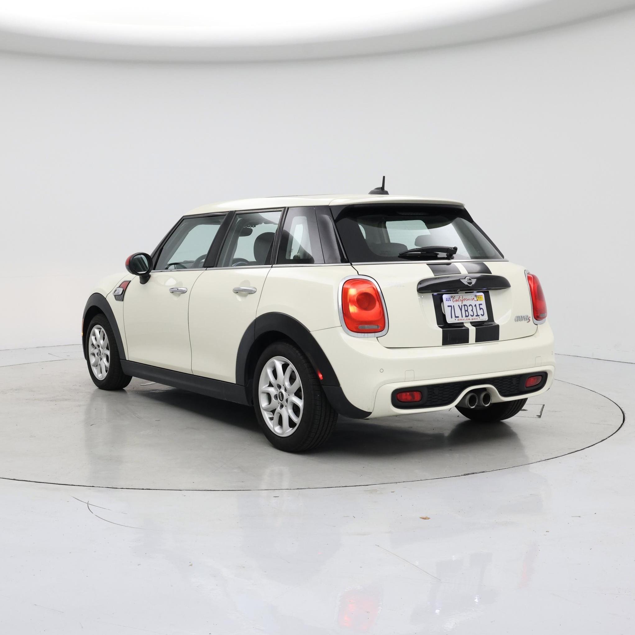 Thumbnail: 2015 MINI Cooper Hardtop - 2