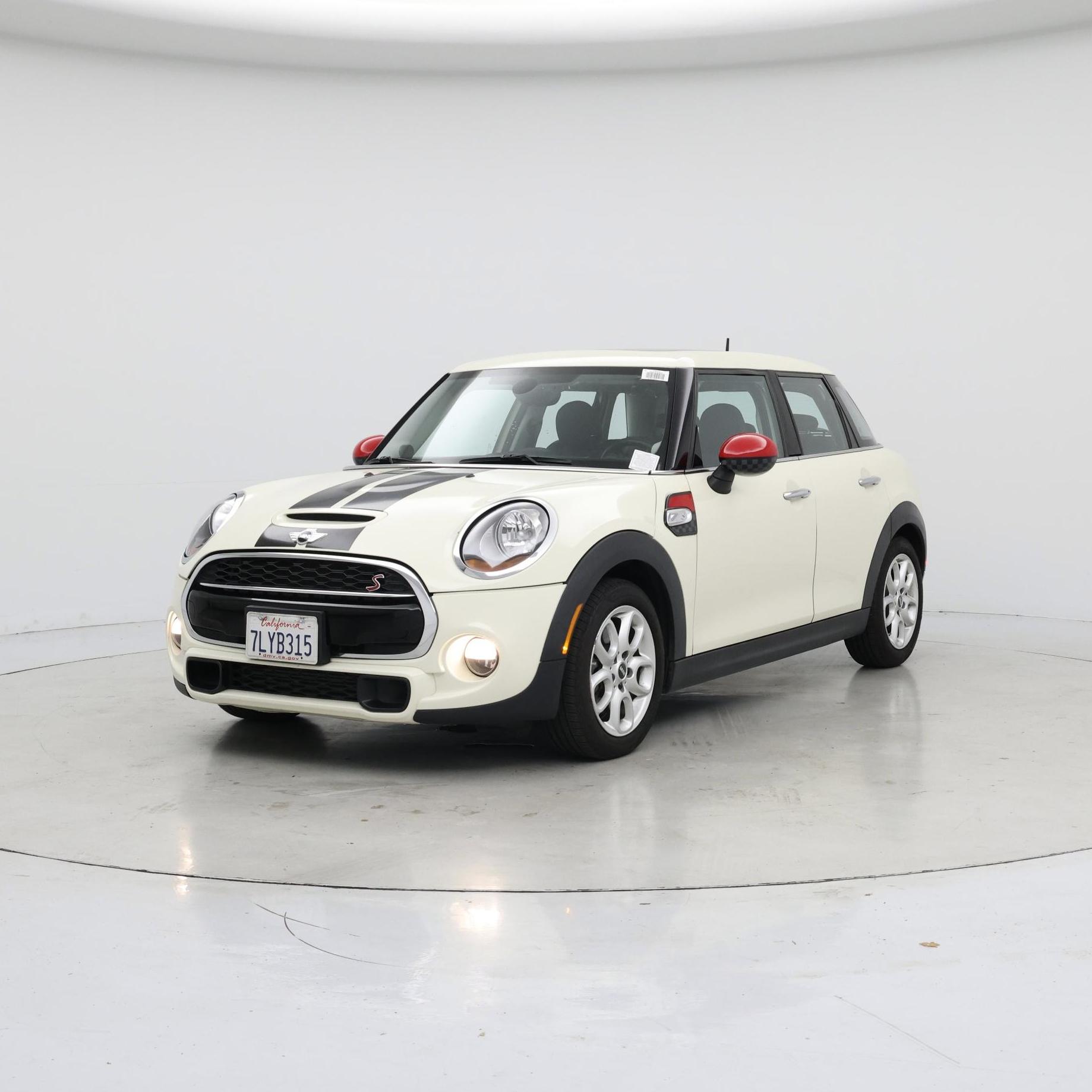 Thumbnail: 2015 MINI Cooper Hardtop - 4