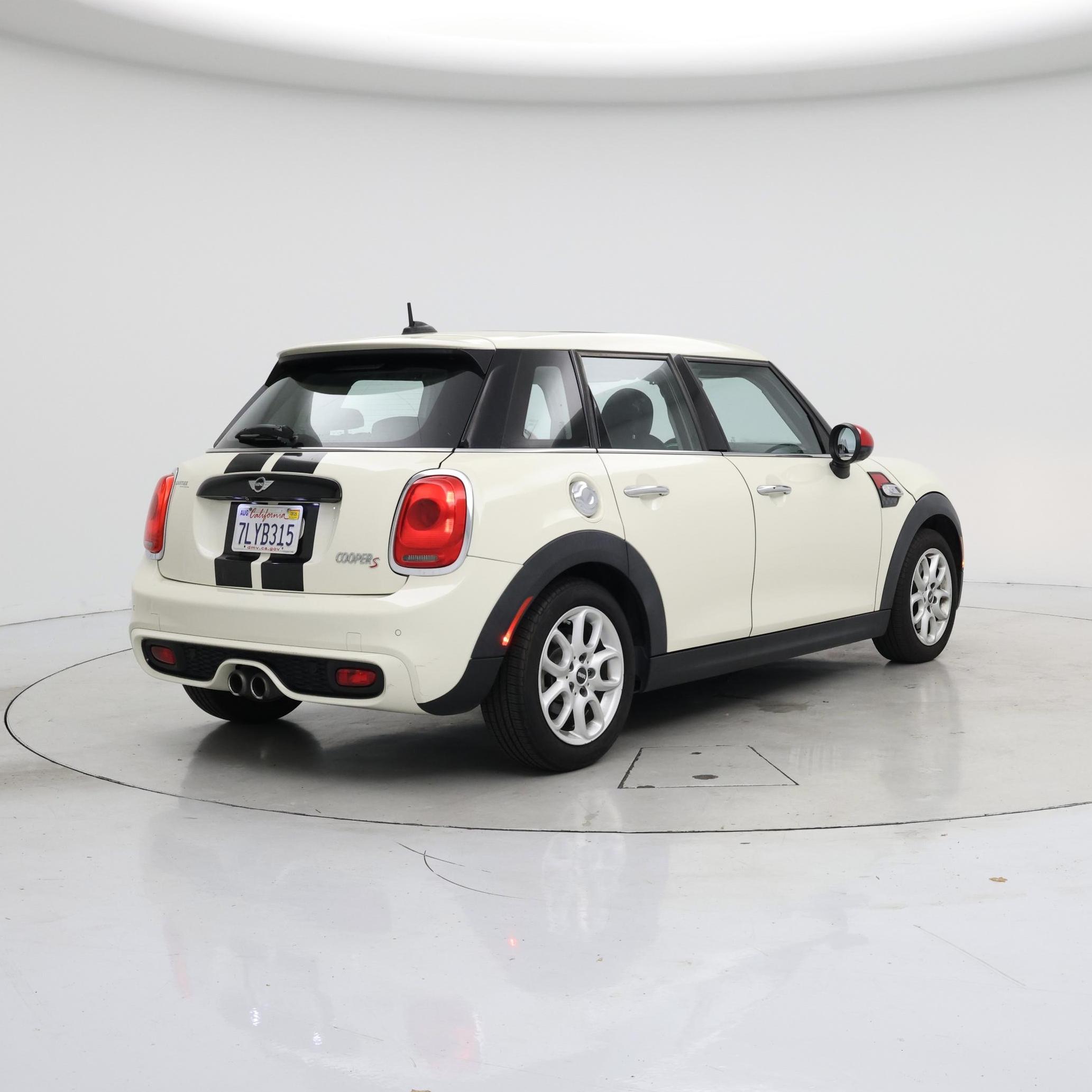 Thumbnail: 2015 MINI Cooper Hardtop - 8