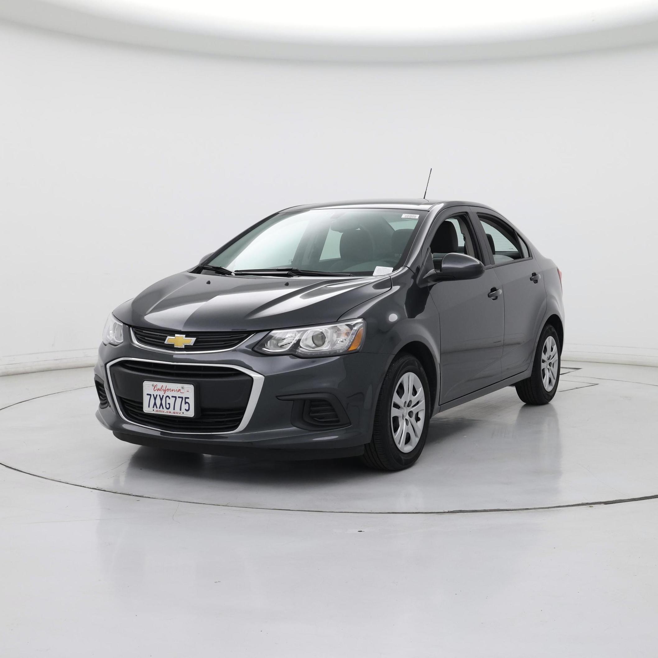 Thumbnail: 2017 Chevrolet Sonic - 4