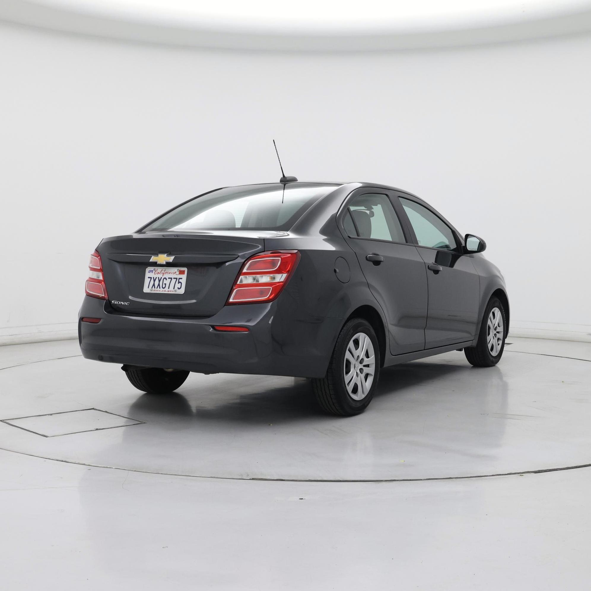 Thumbnail: 2017 Chevrolet Sonic - 8