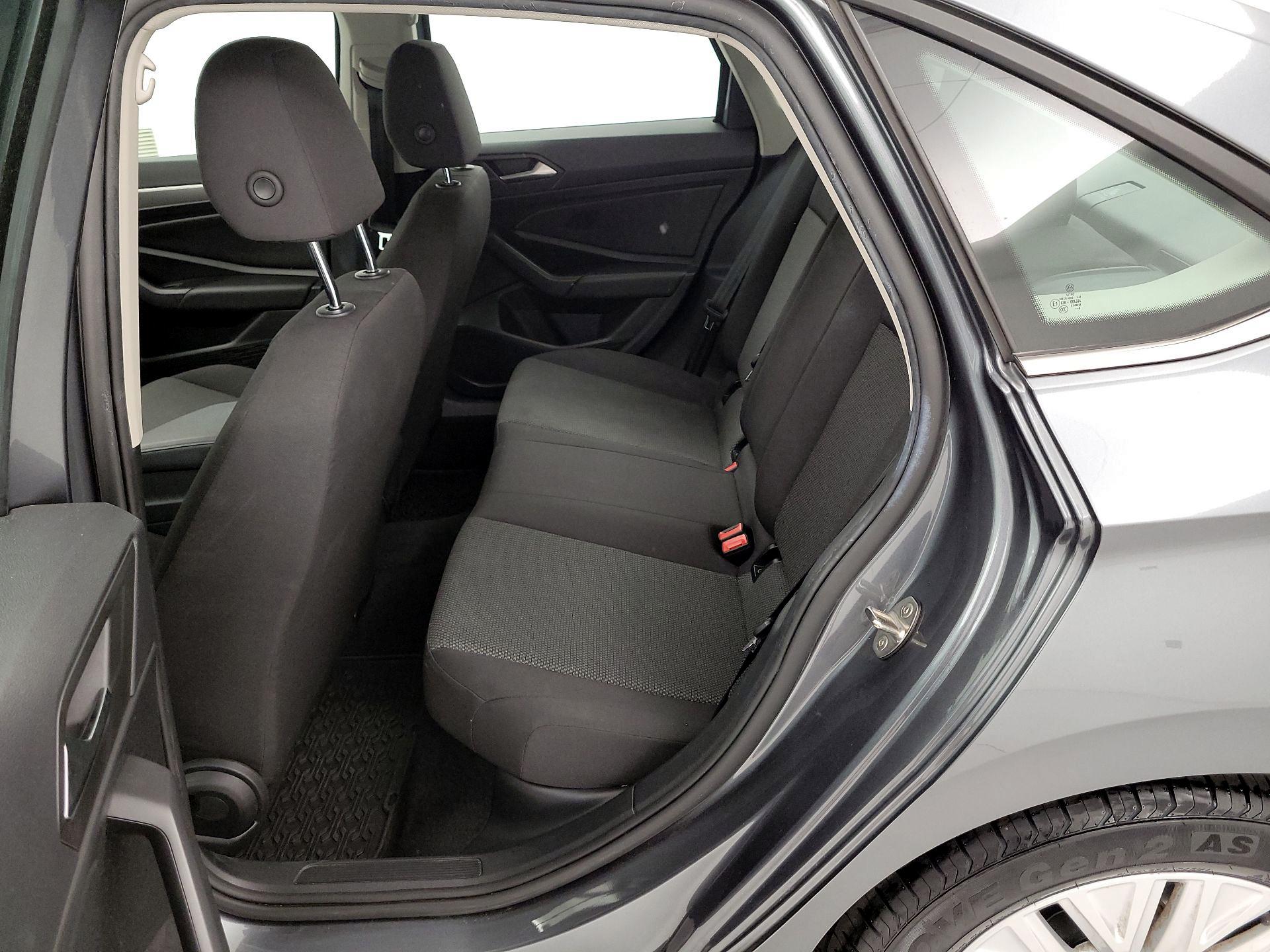 Thumbnail: 2019 Volkswagen Jetta - 20