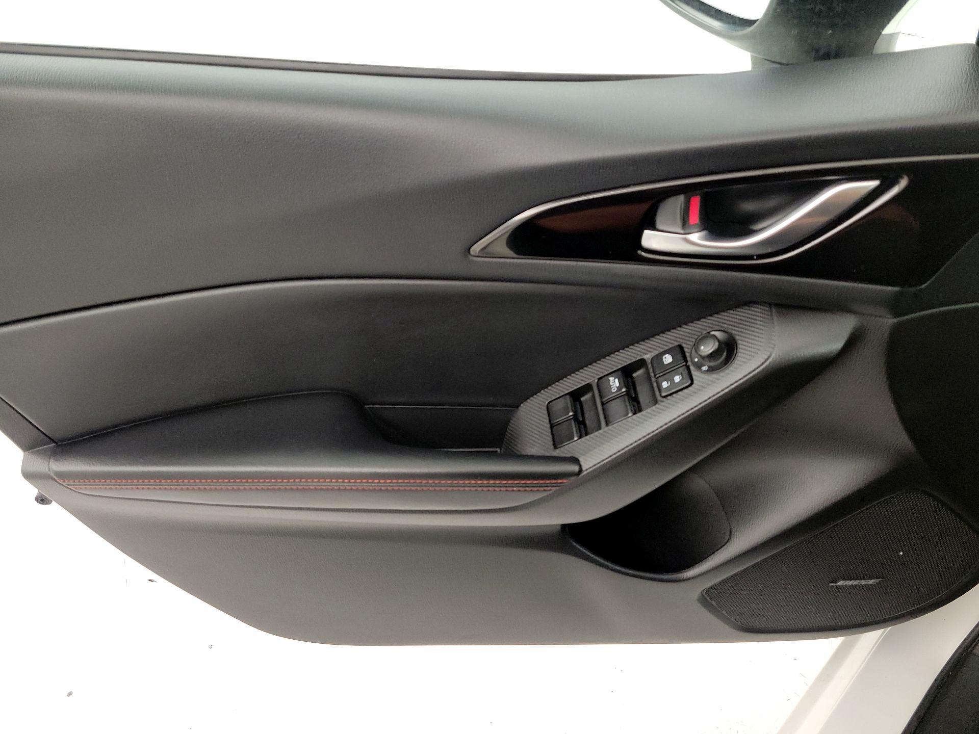 Thumbnail: 2015 Mazda Mazda3 - 12