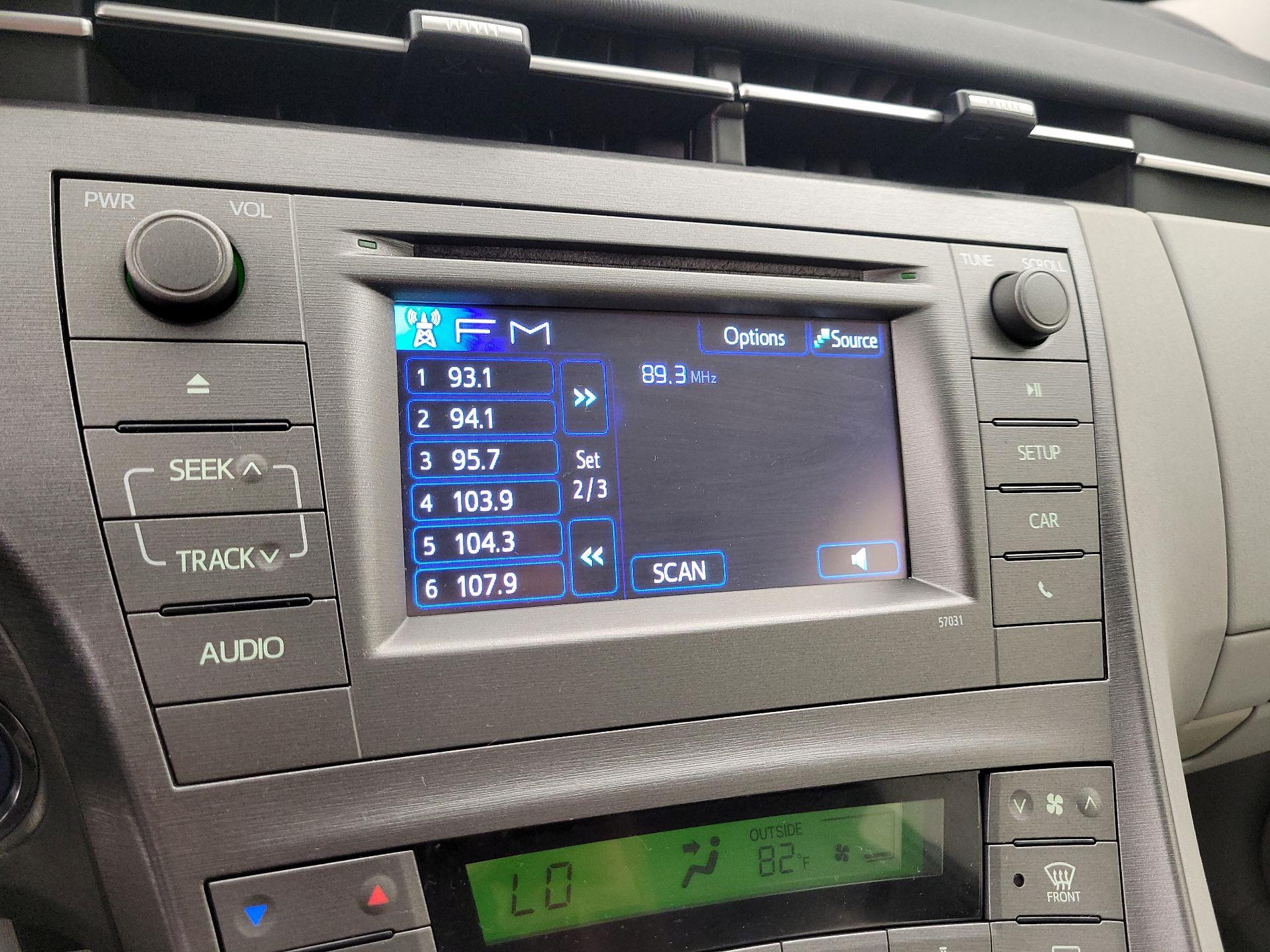 Thumbnail: 2015 Toyota Prius - 15