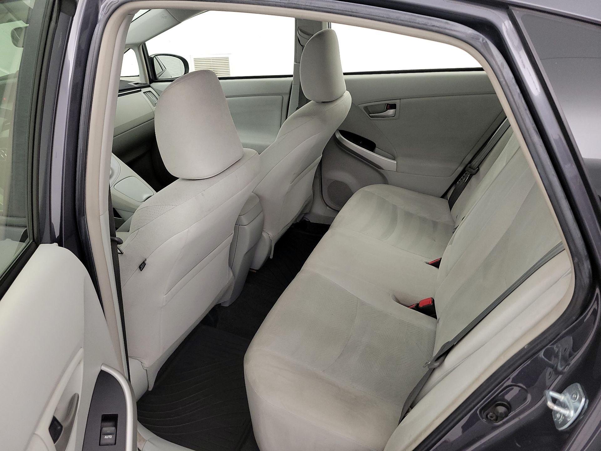 Thumbnail: 2015 Toyota Prius - 19