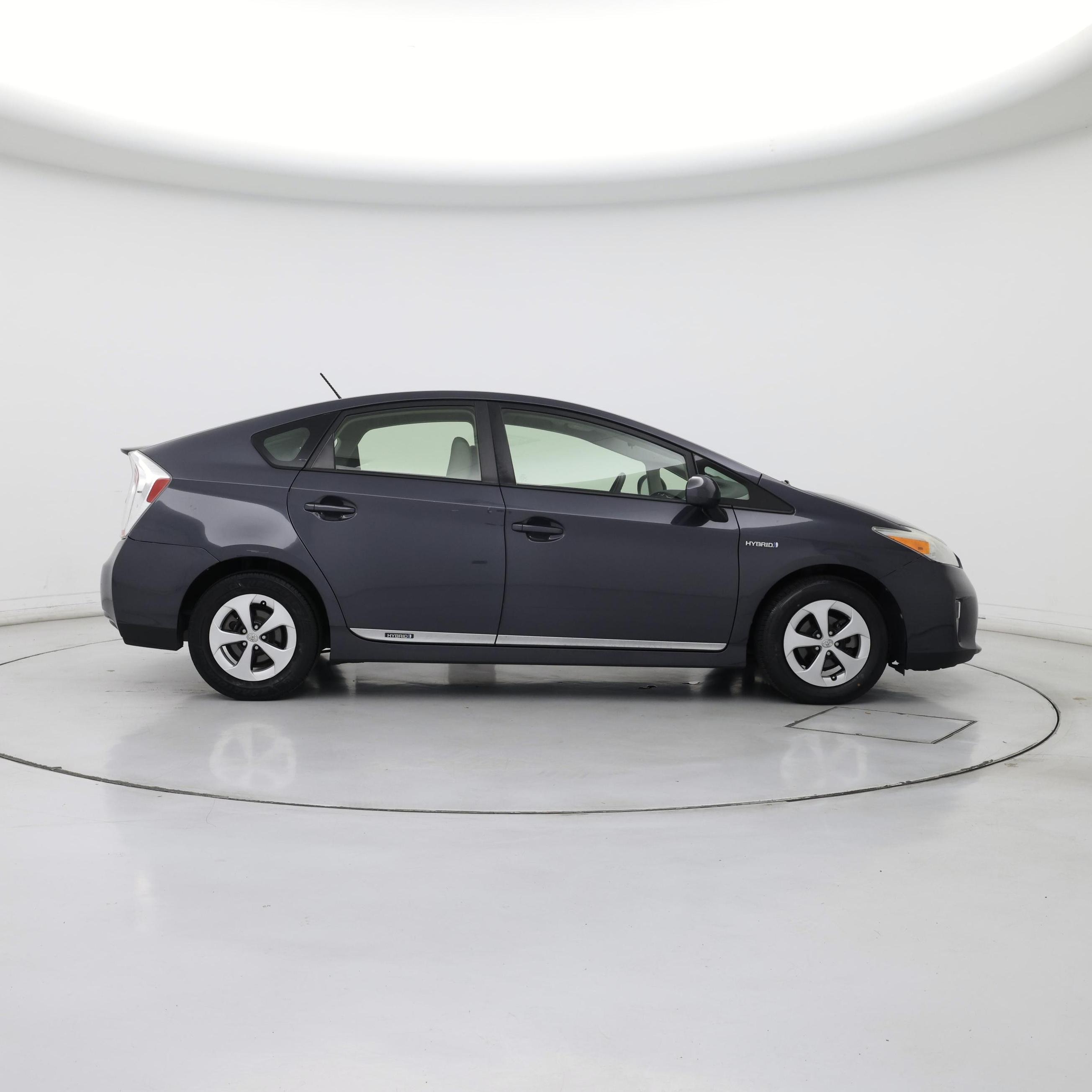 Thumbnail: 2015 Toyota Prius - 7